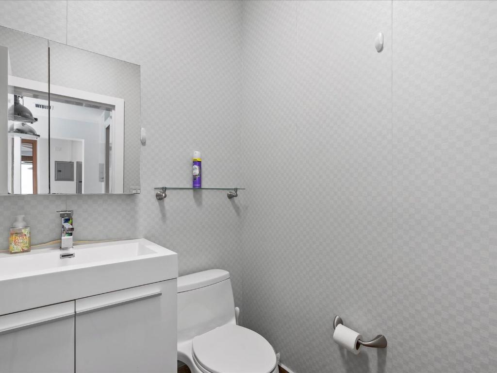 3917 S Le Jeune Miami, FL 33146