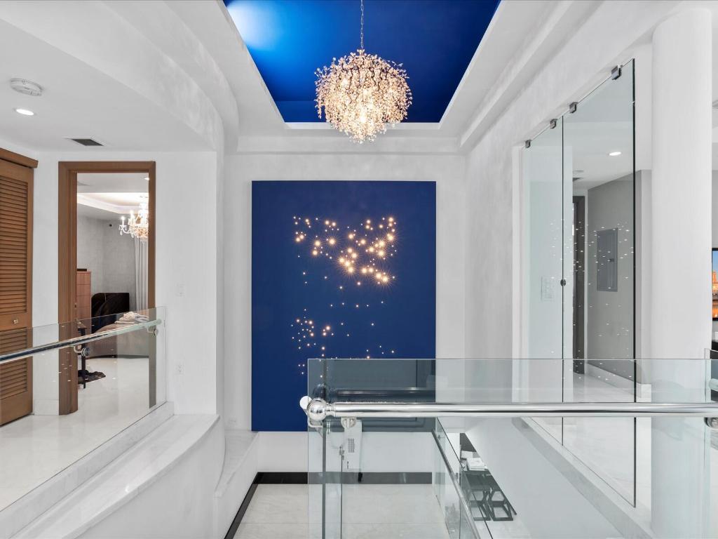 3917 S Le Jeune Miami, FL 33146