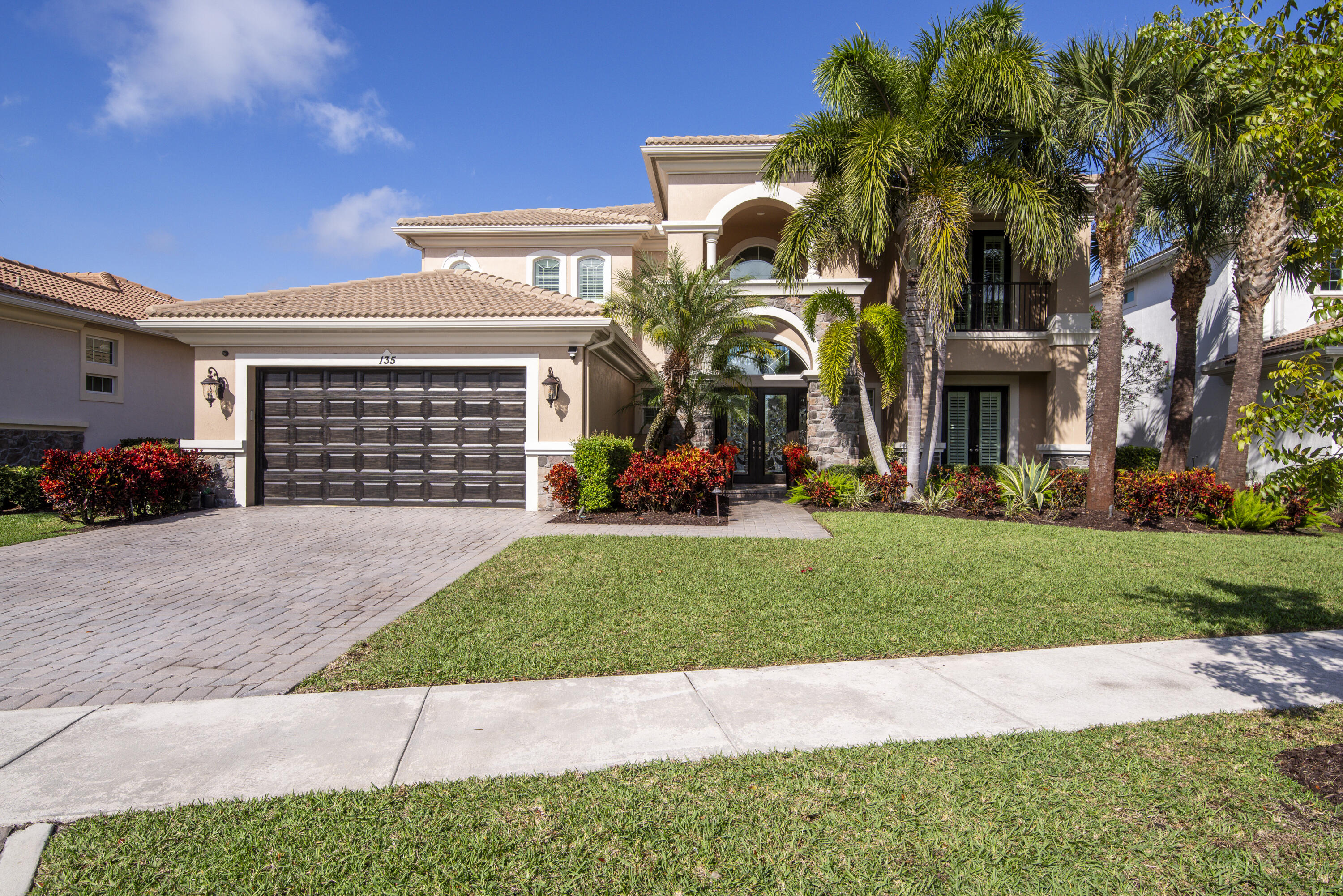 135 Carmela Jupiter, FL 33478