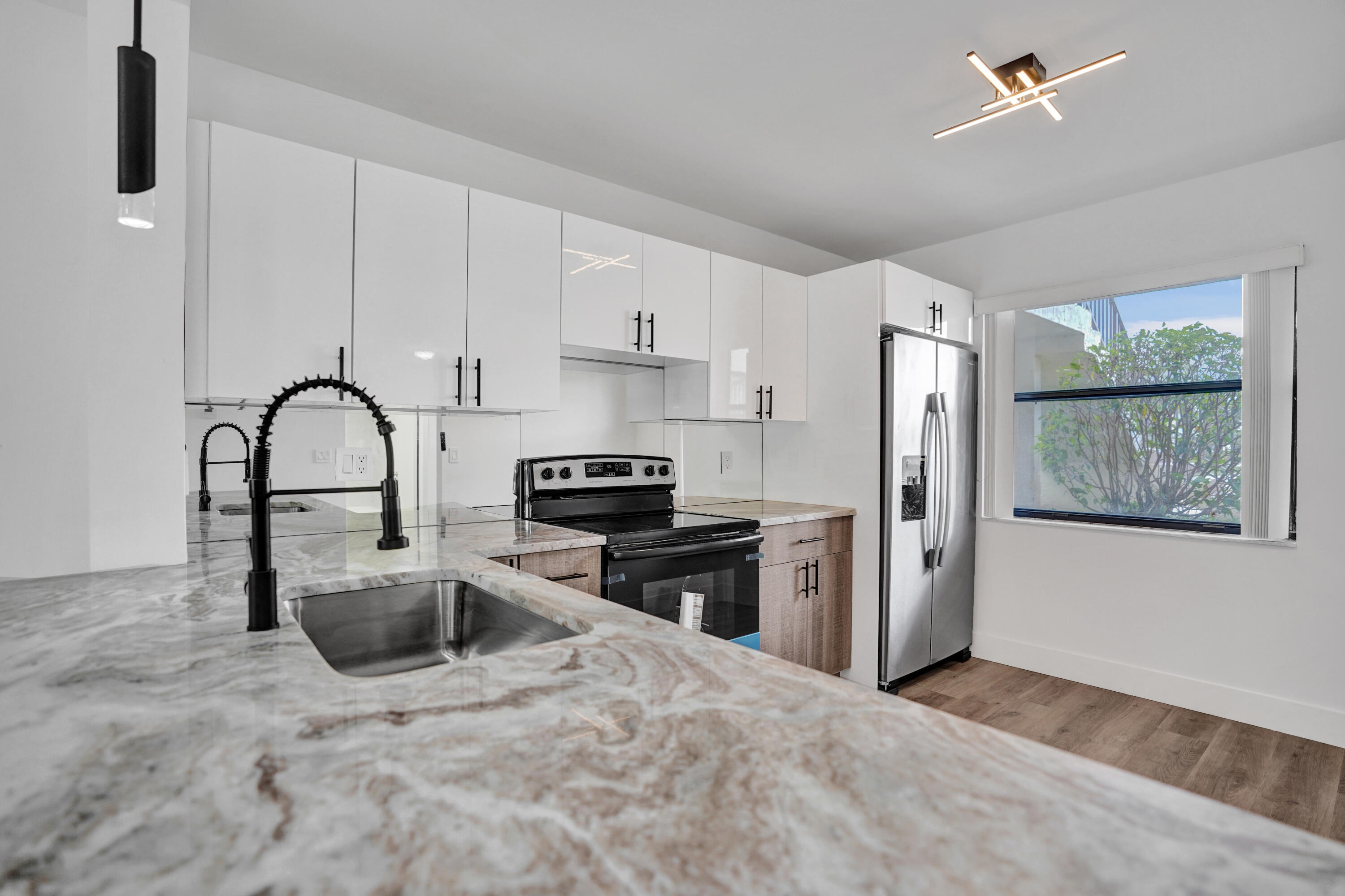 7674 Tahiti #101 Lake Worth, FL 33467