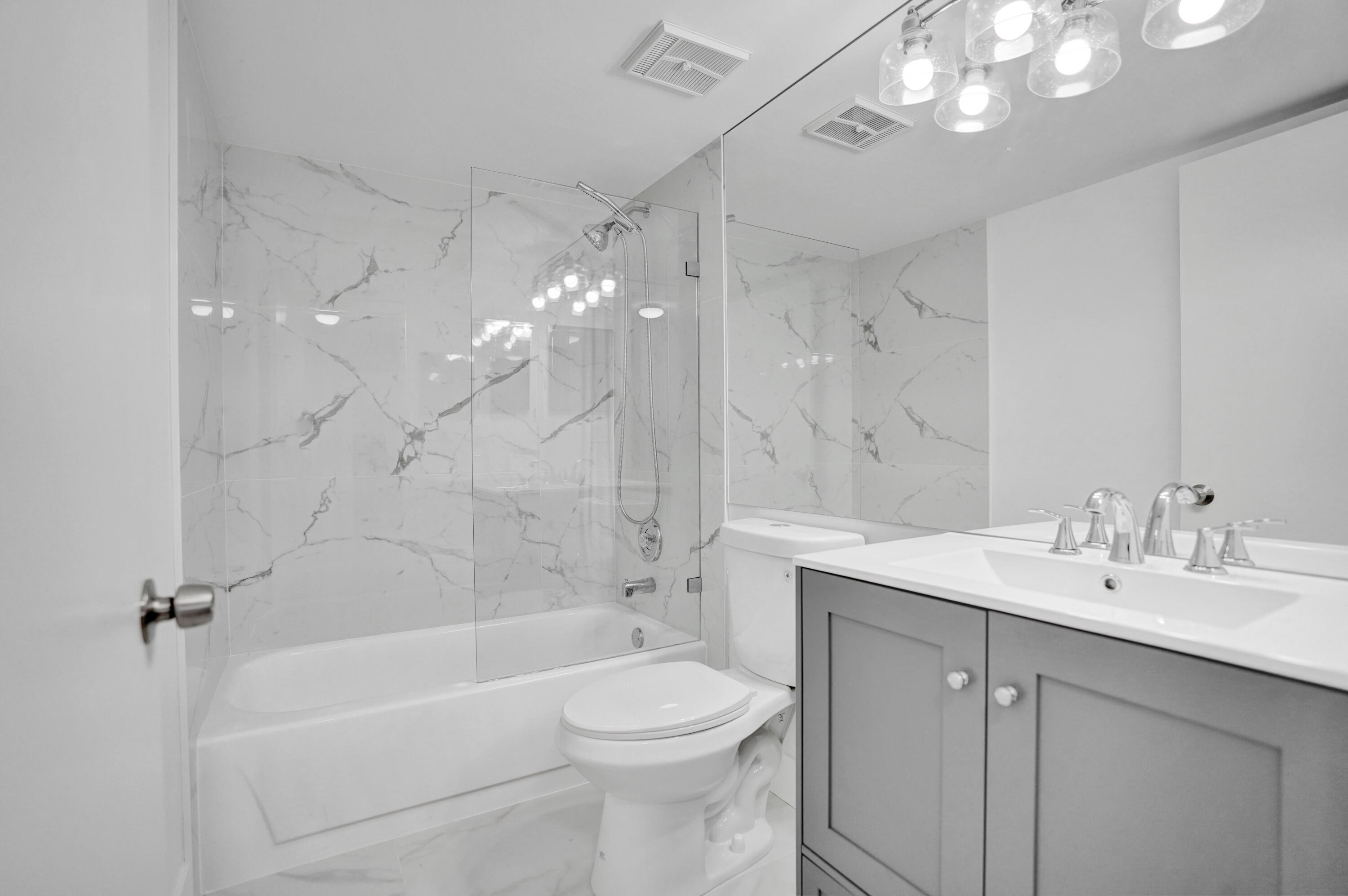 7674 Tahiti #101 Lake Worth, FL 33467