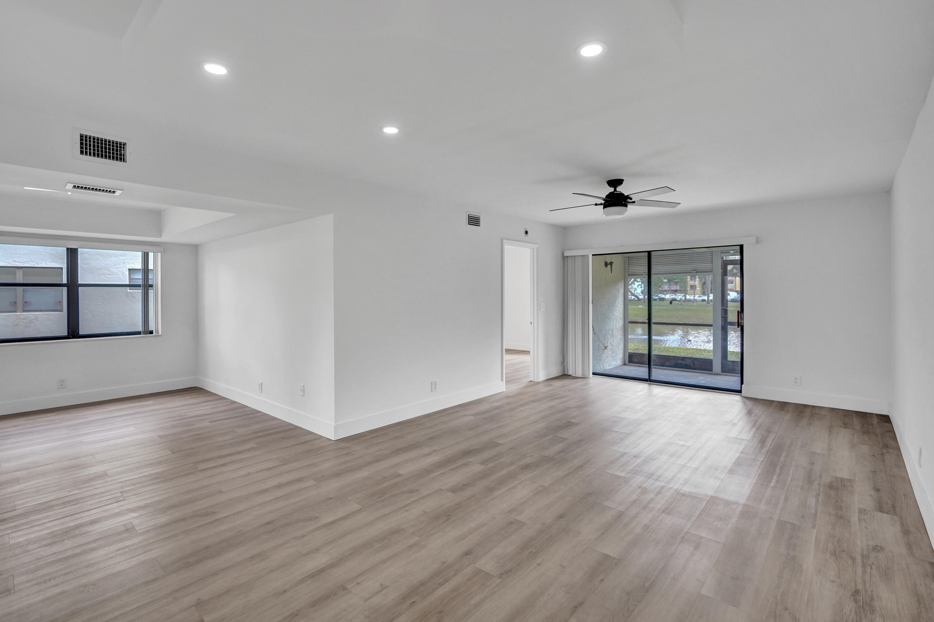 7674 Tahiti #101 Lake Worth, FL 33467