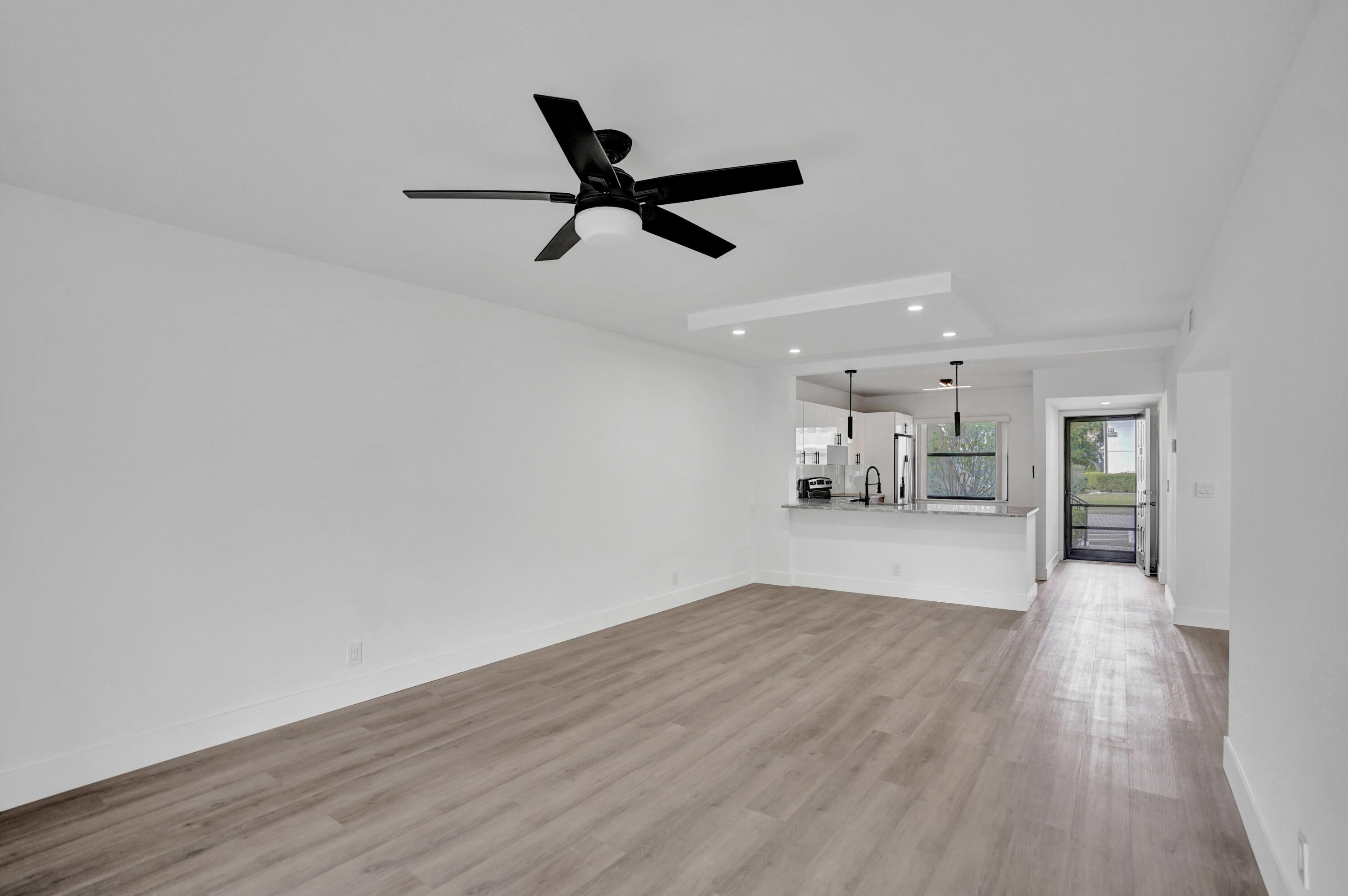 7674 Tahiti #101 Lake Worth, FL 33467