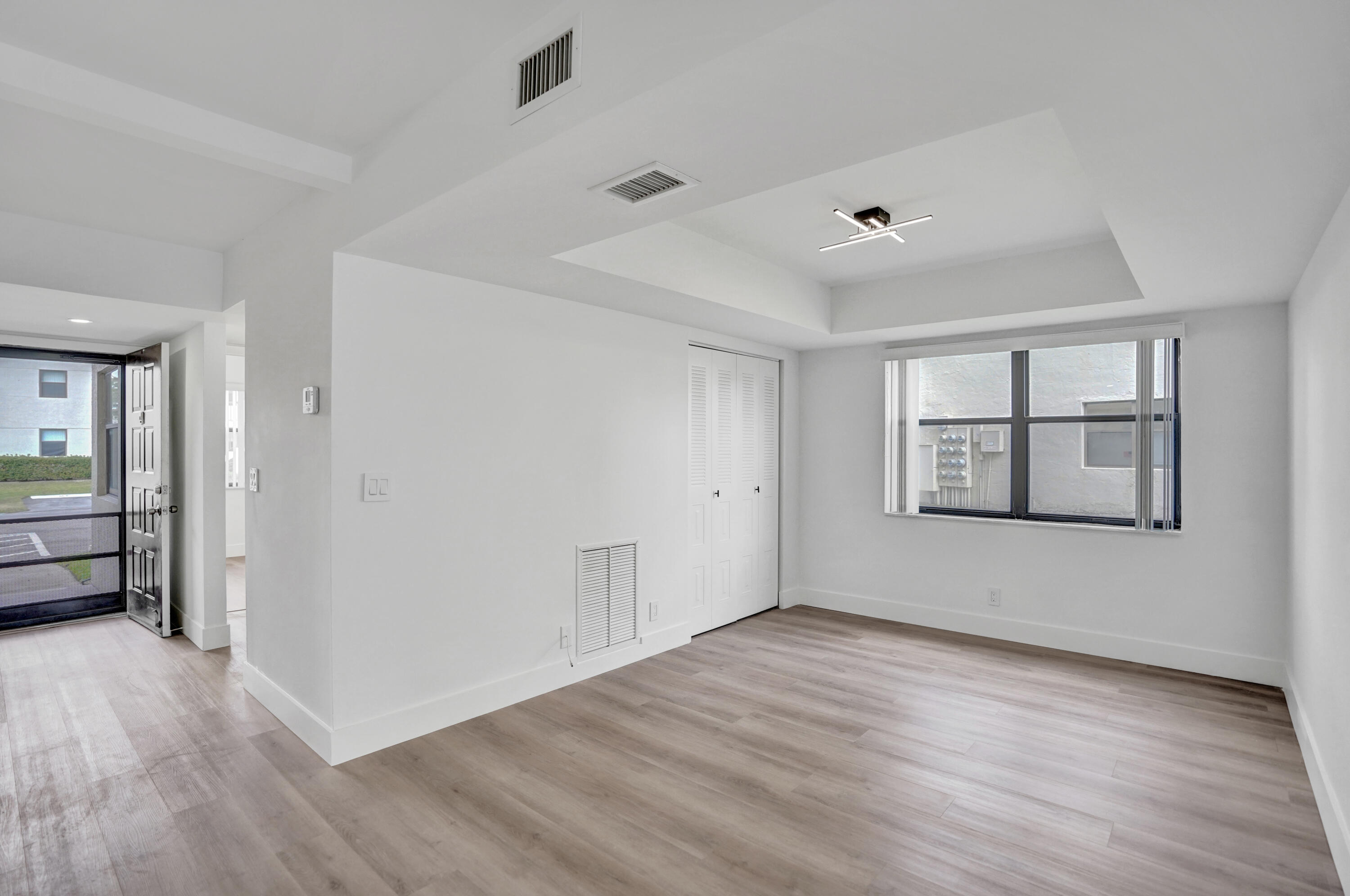 7674 Tahiti #101 Lake Worth, FL 33467