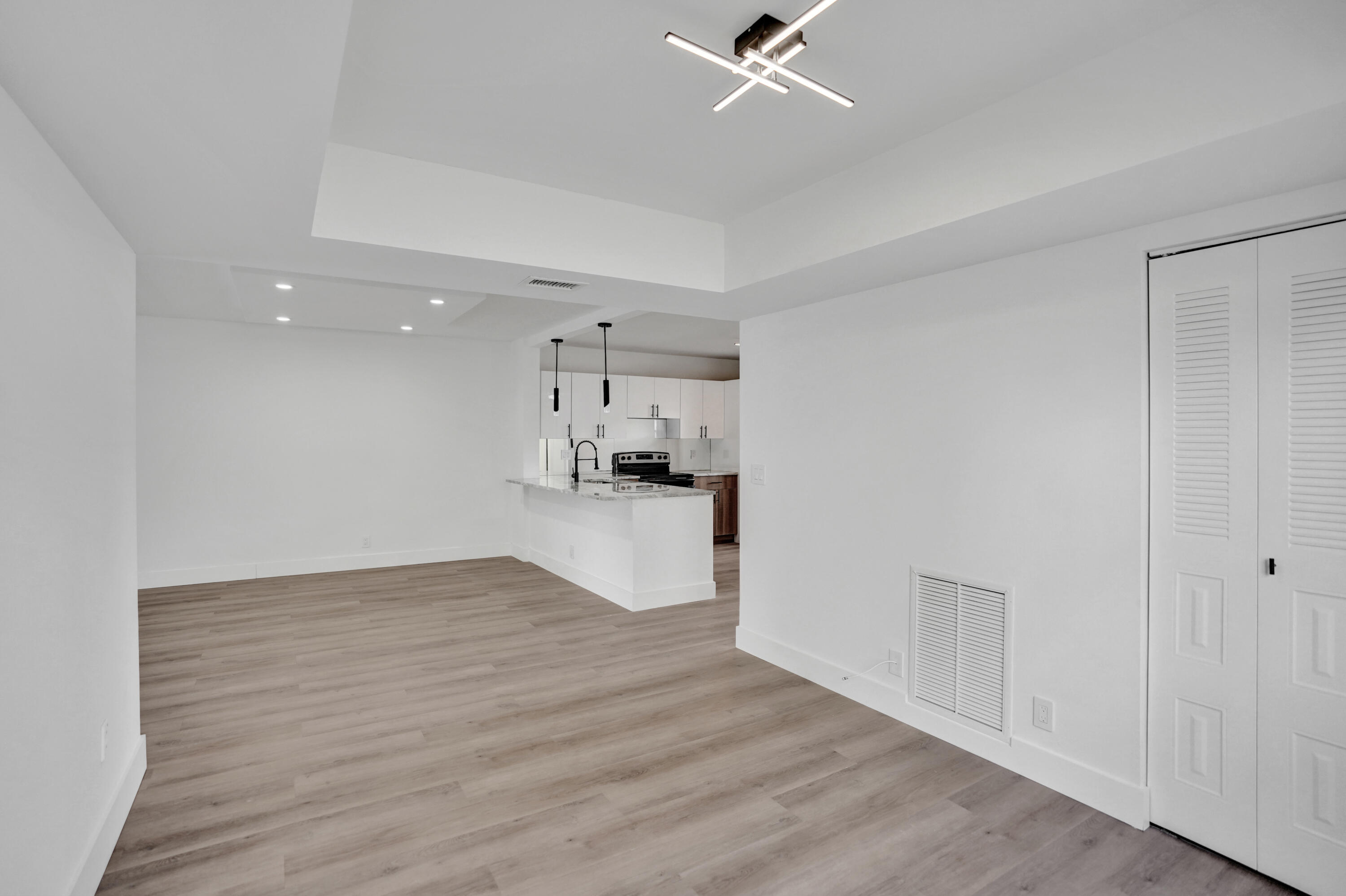 7674 Tahiti #101 Lake Worth, FL 33467