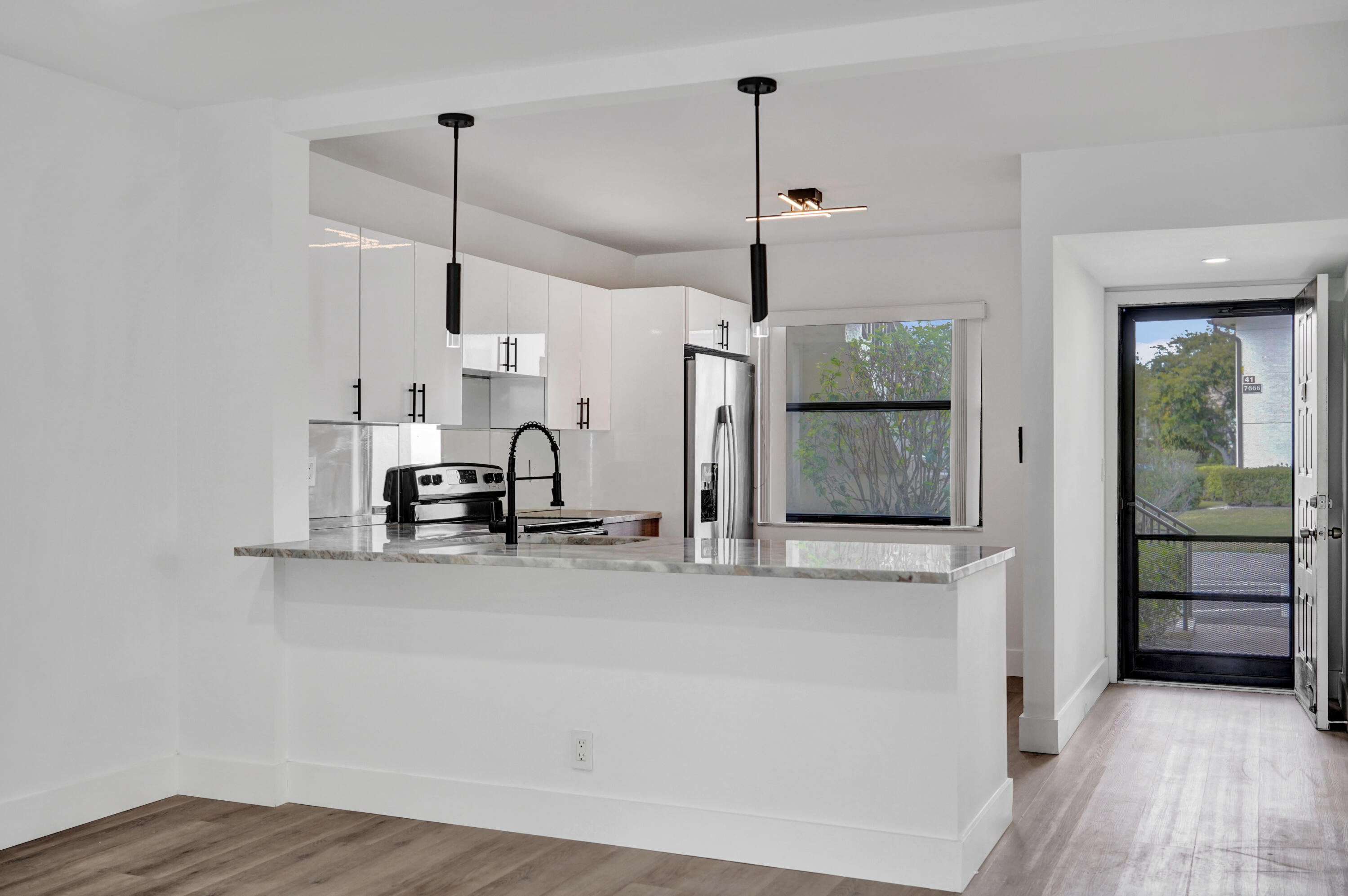 7674 Tahiti #101 Lake Worth, FL 33467