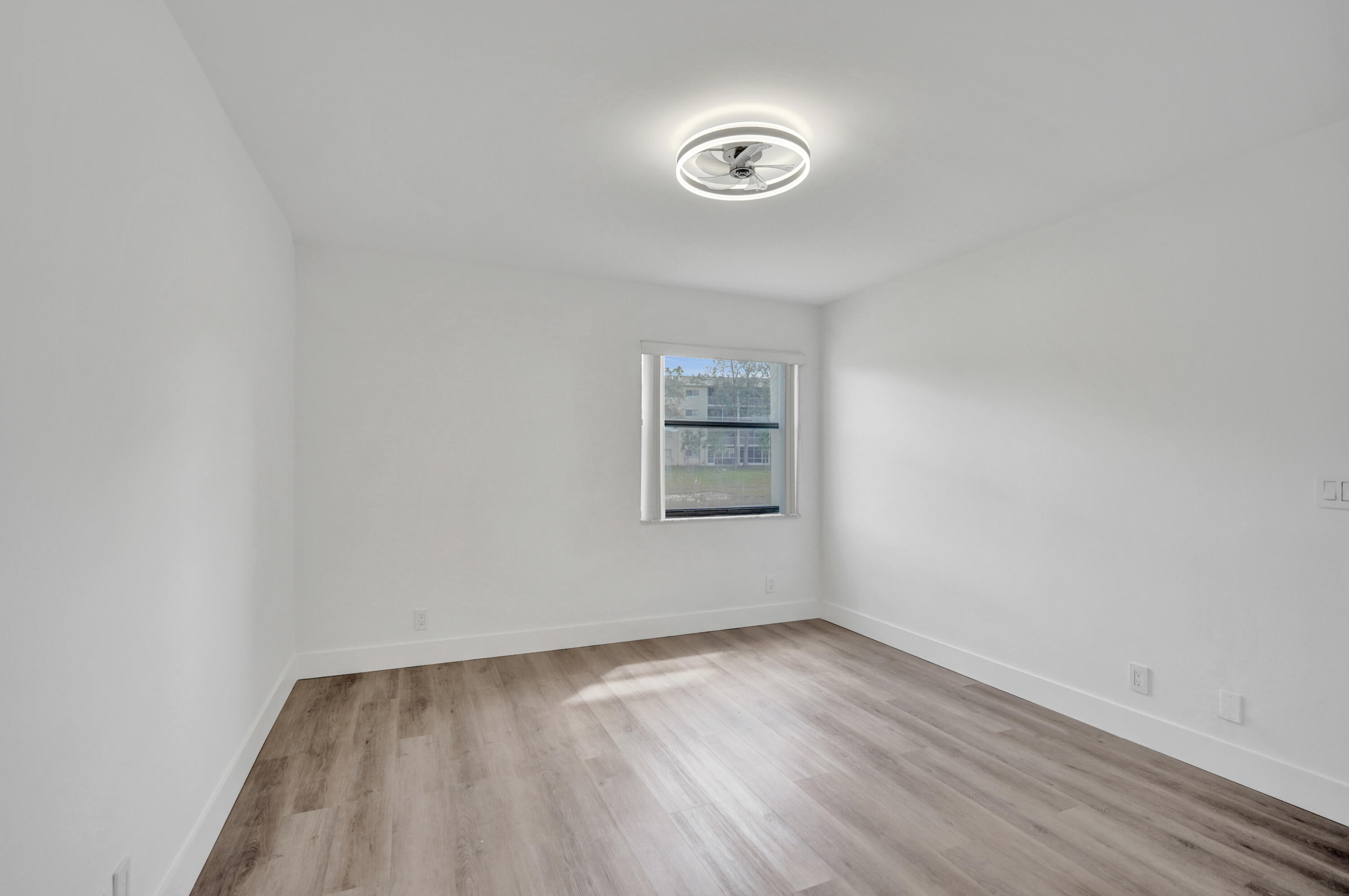 7674 Tahiti #101 Lake Worth, FL 33467