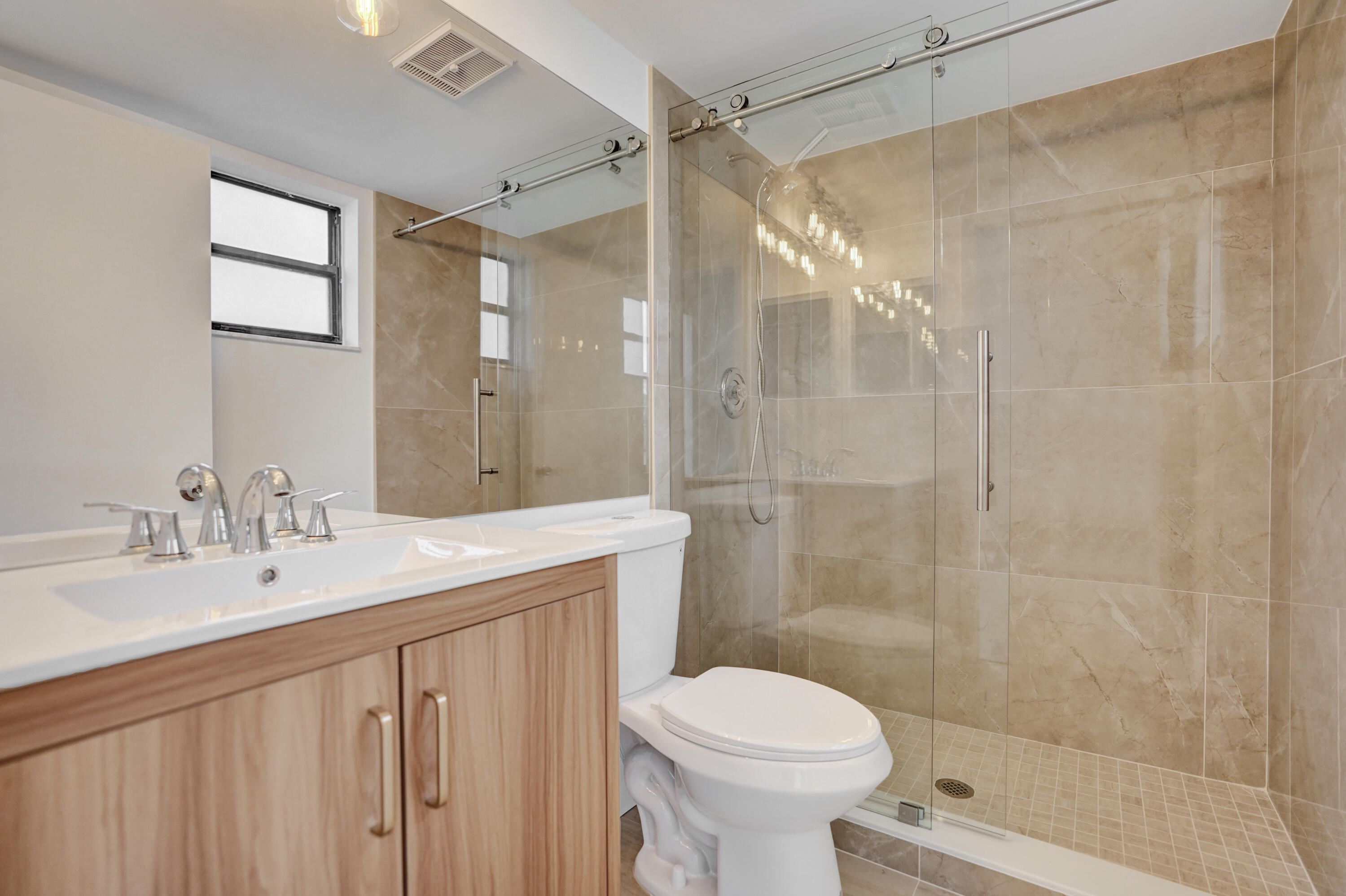 7674 Tahiti #101 Lake Worth, FL 33467