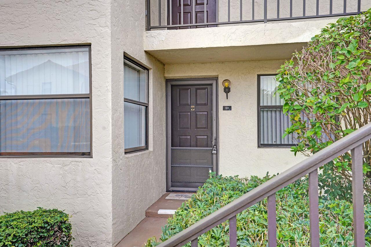 7674 Tahiti #101 Lake Worth, FL 33467
