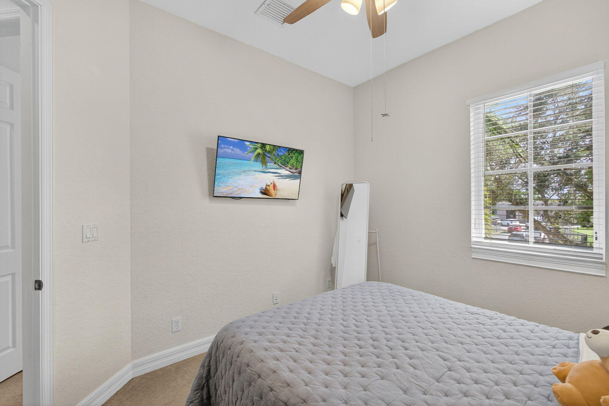 555 Dakota Jupiter, FL 33458