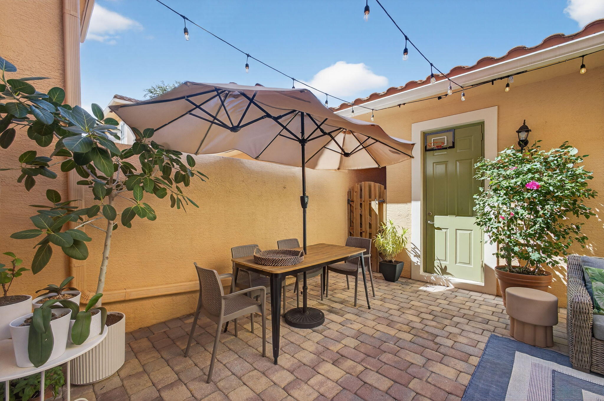 555 Dakota Jupiter, FL 33458