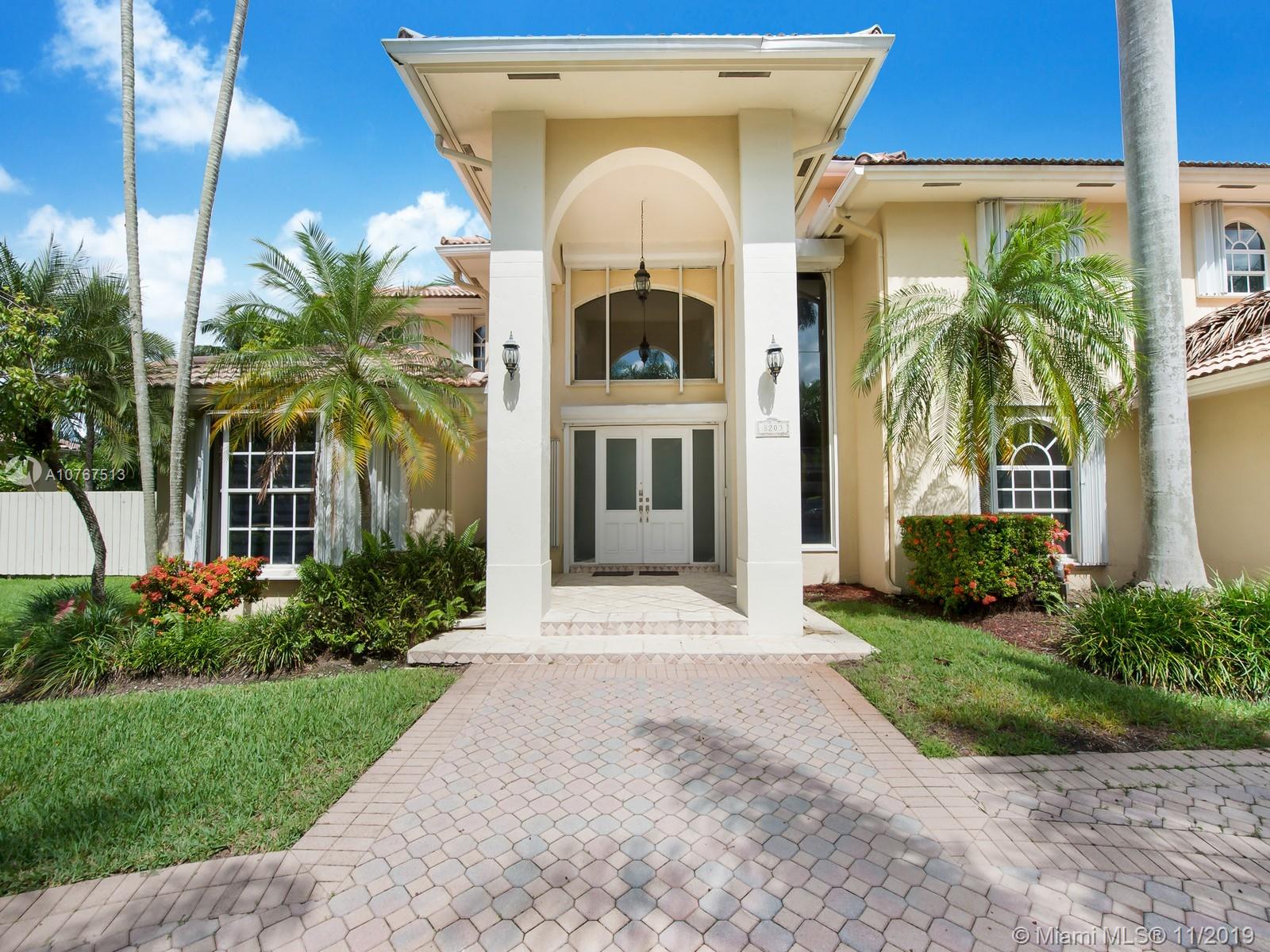 8203 SW 85th Ter
