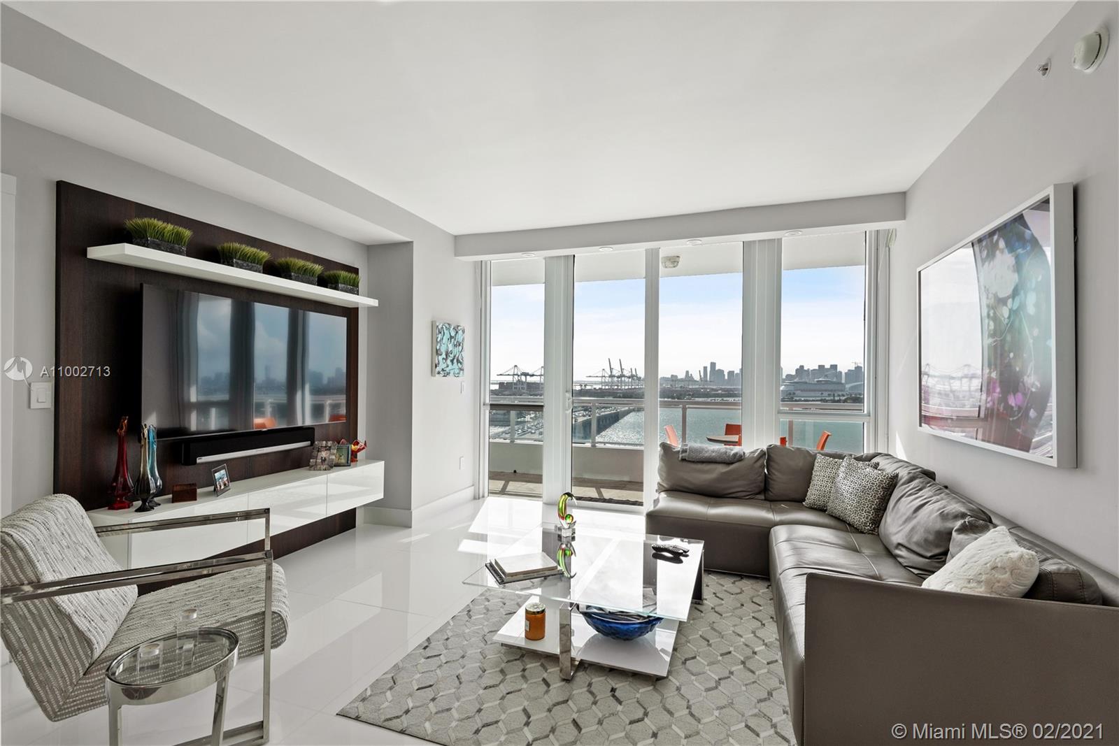 520 West Ave #1402