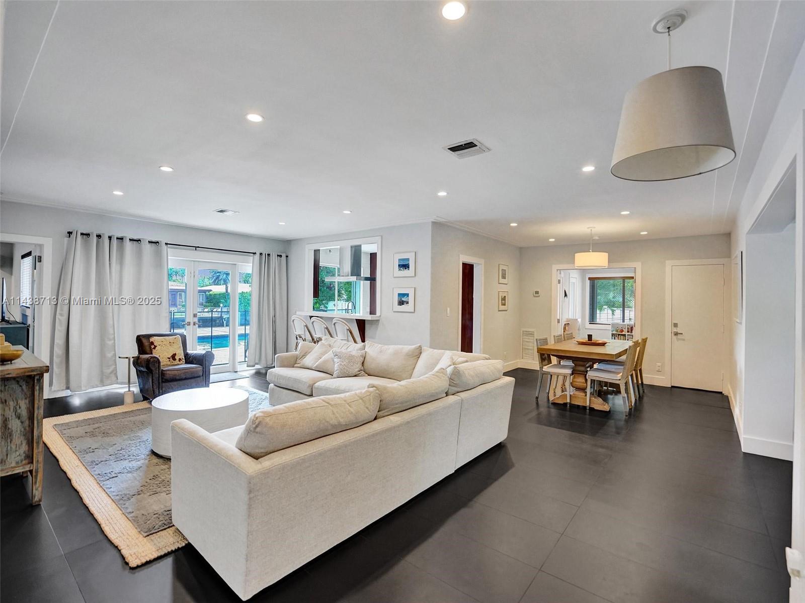 1912 NE 119th Rd North Miami, FL 33181