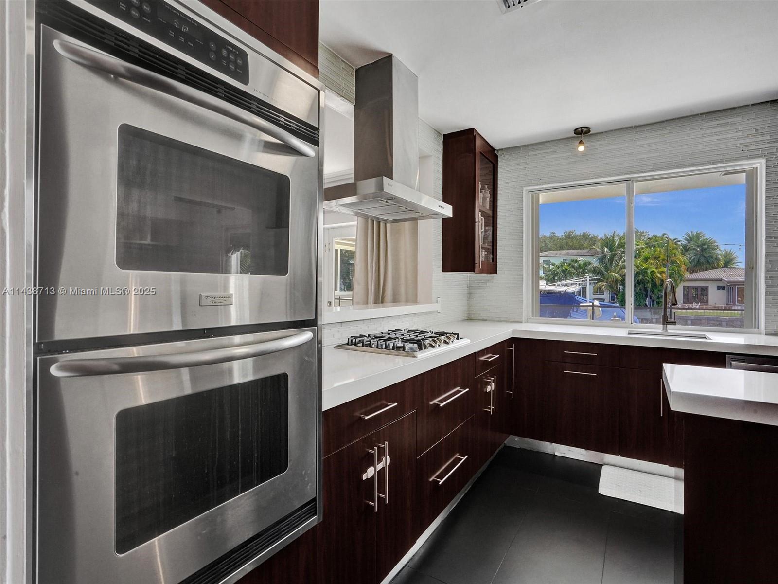 1912 NE 119th Rd North Miami, FL 33181