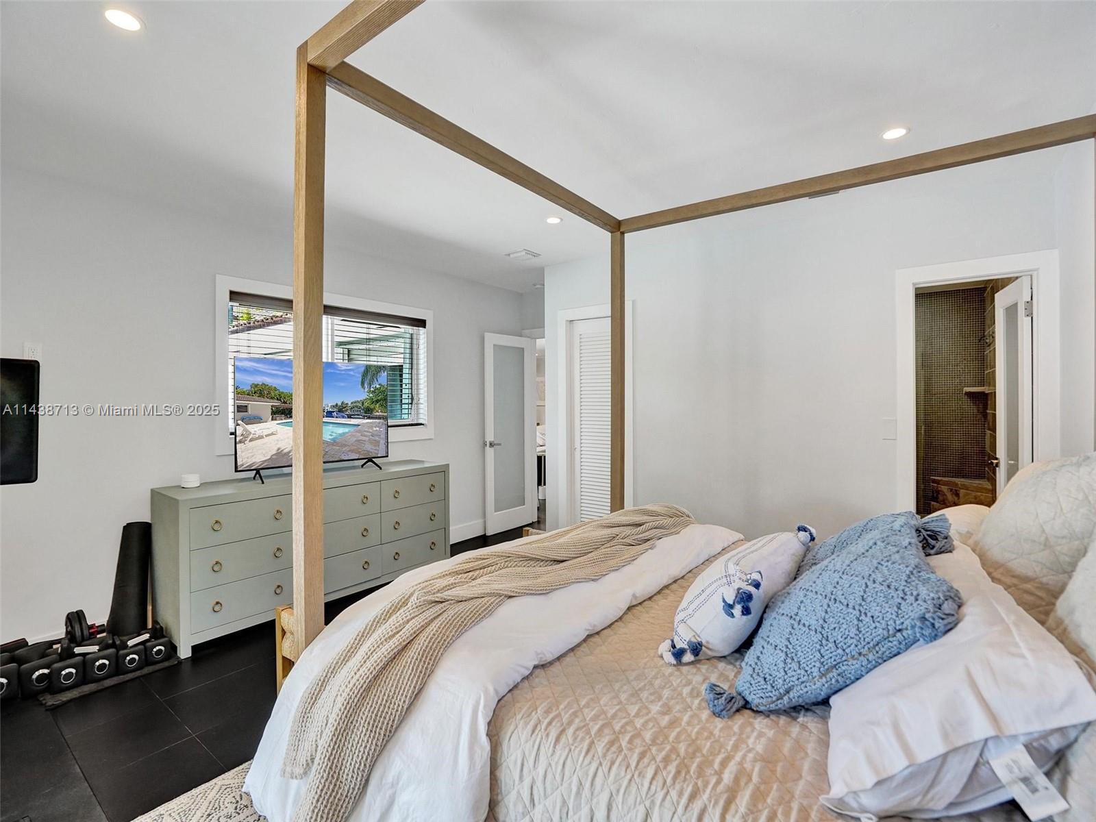 1912 NE 119th Rd North Miami, FL 33181