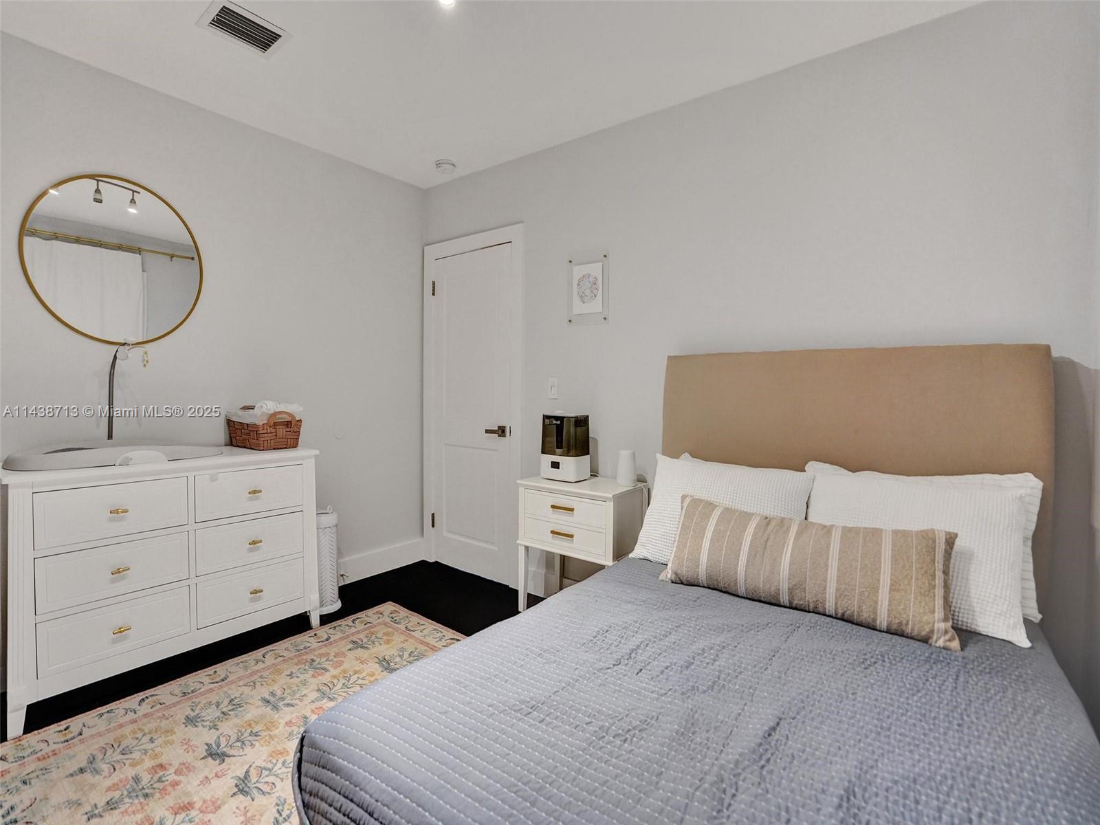 1912 NE 119th Rd North Miami, FL 33181