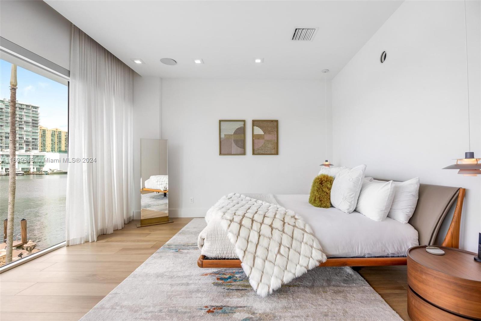 323 Atlantic Ave #Na Sunny Isles Beach, FL 33160