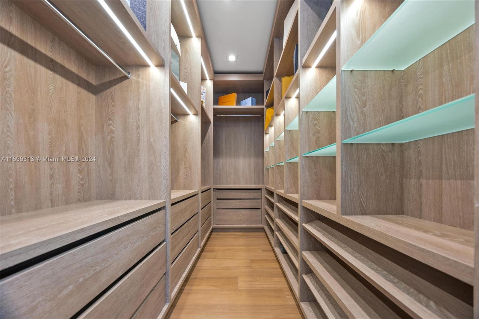 323 Atlantic Ave #Na Sunny Isles Beach, FL 33160