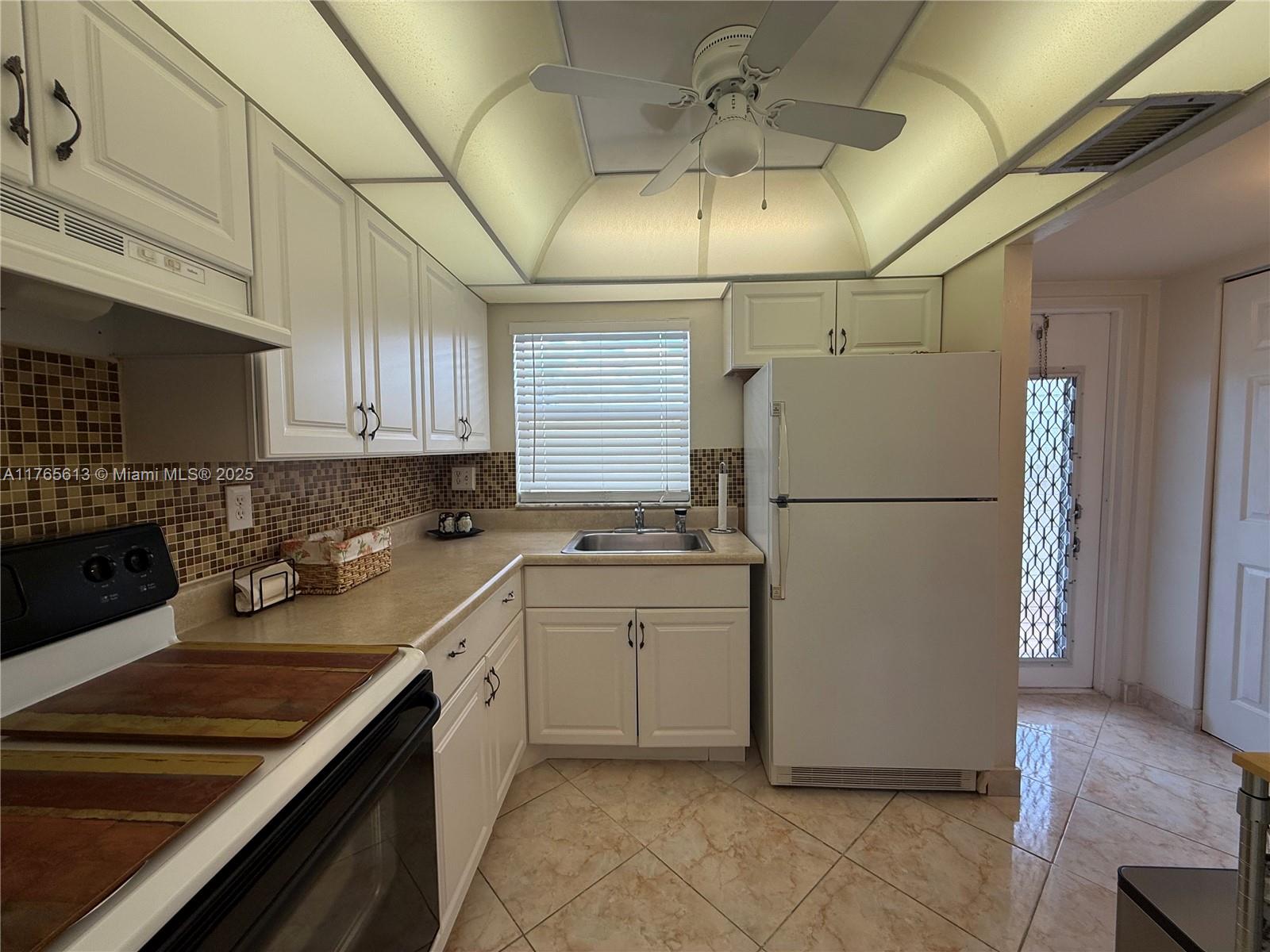 8901 Sunrise Lks Blvd #307