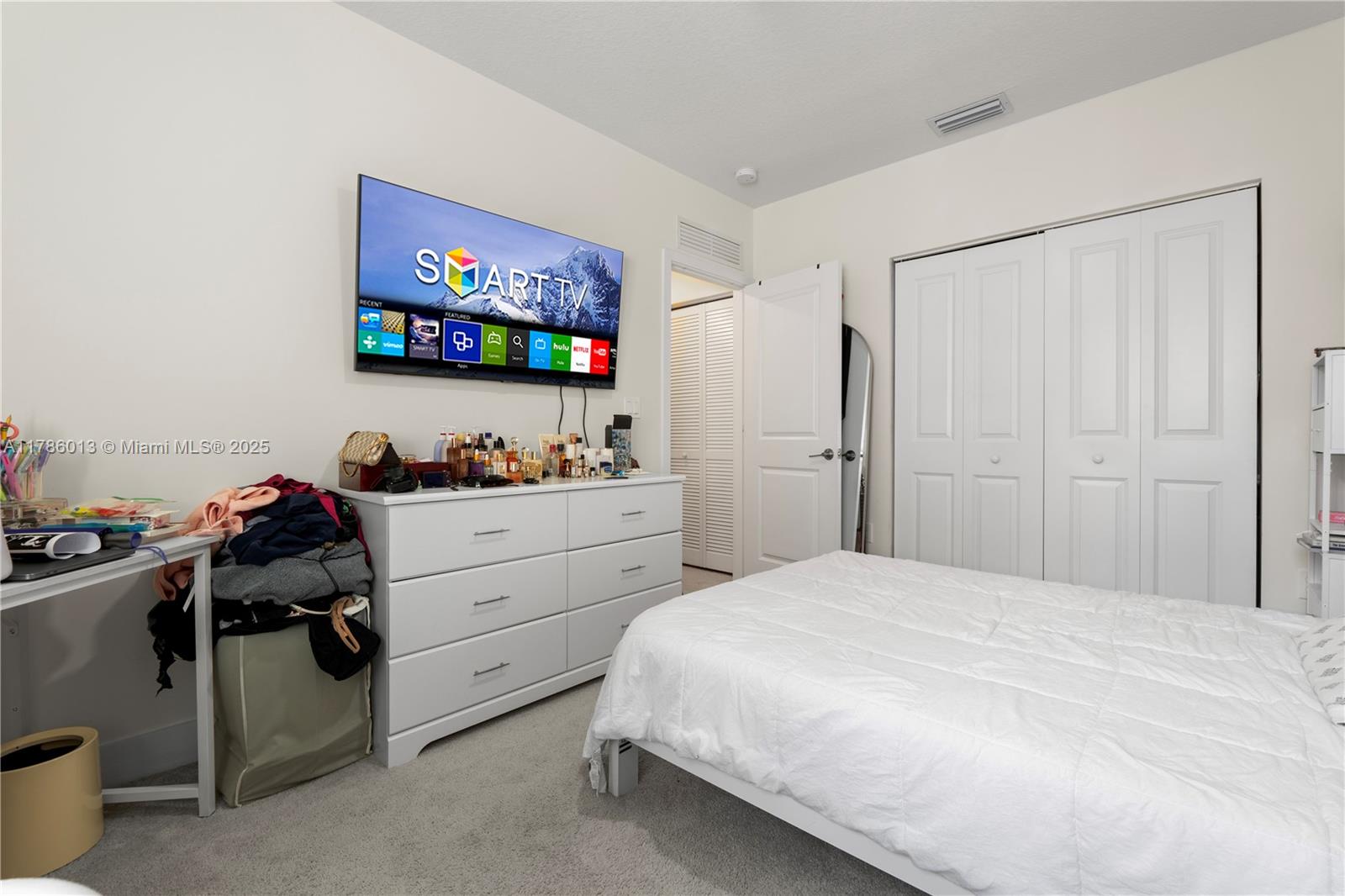 8292 NW 43rd St,Doral, FL 33166