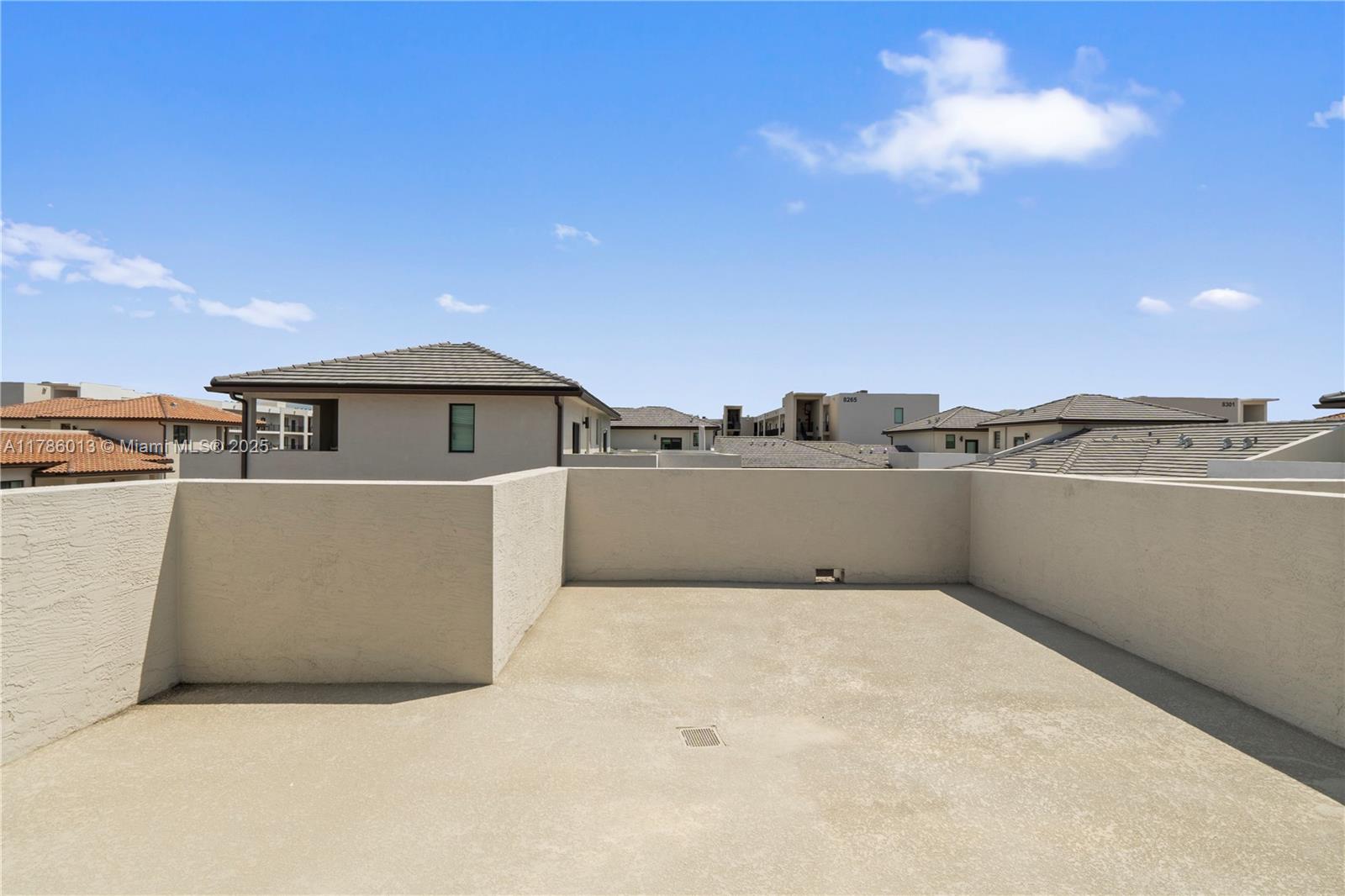 8292 NW 43rd St,Doral, FL 33166