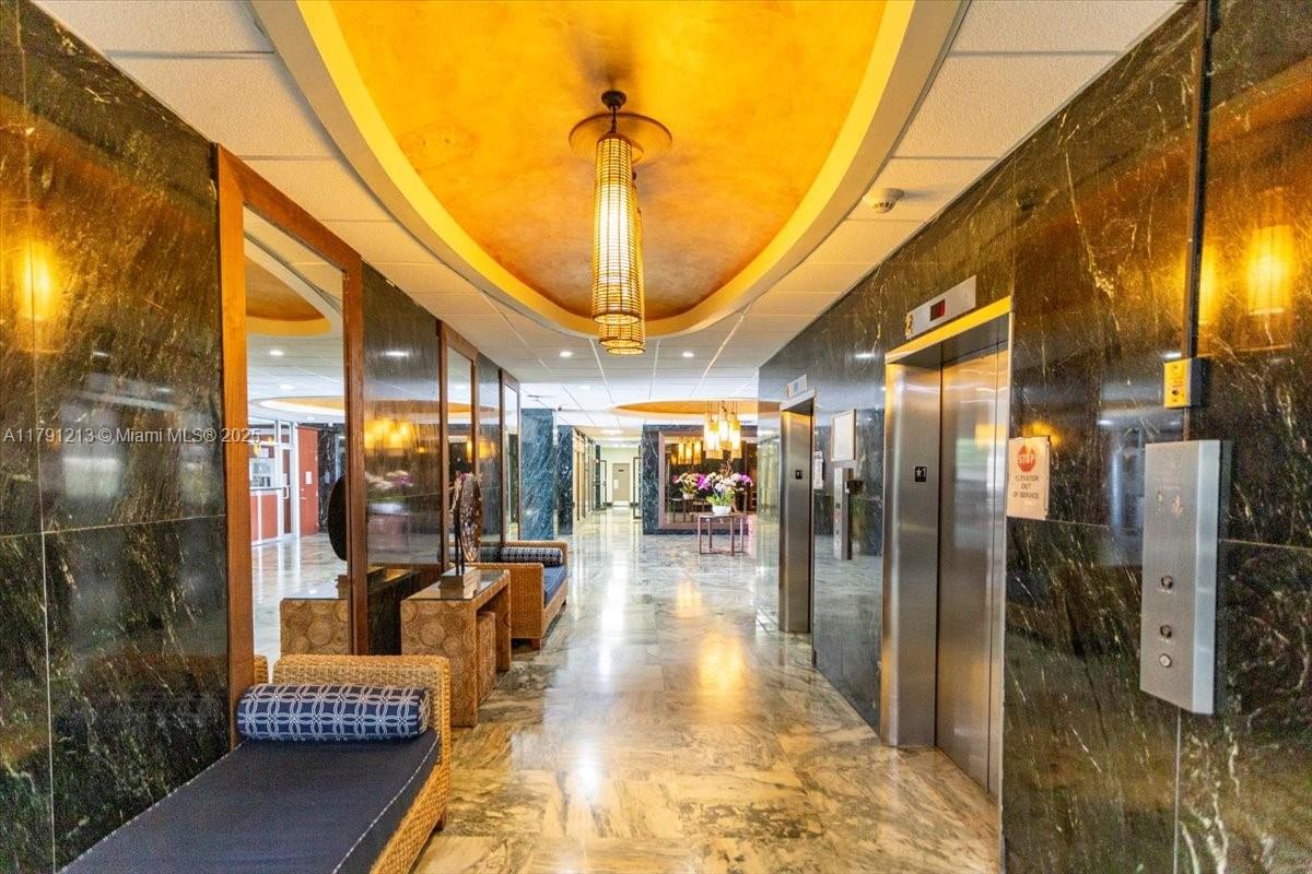 500 Bayview Dr #527 Sunny Isles Beach, FL 33160 500 Bayview Dr #527 Sunny Isles Beach, FL 33160