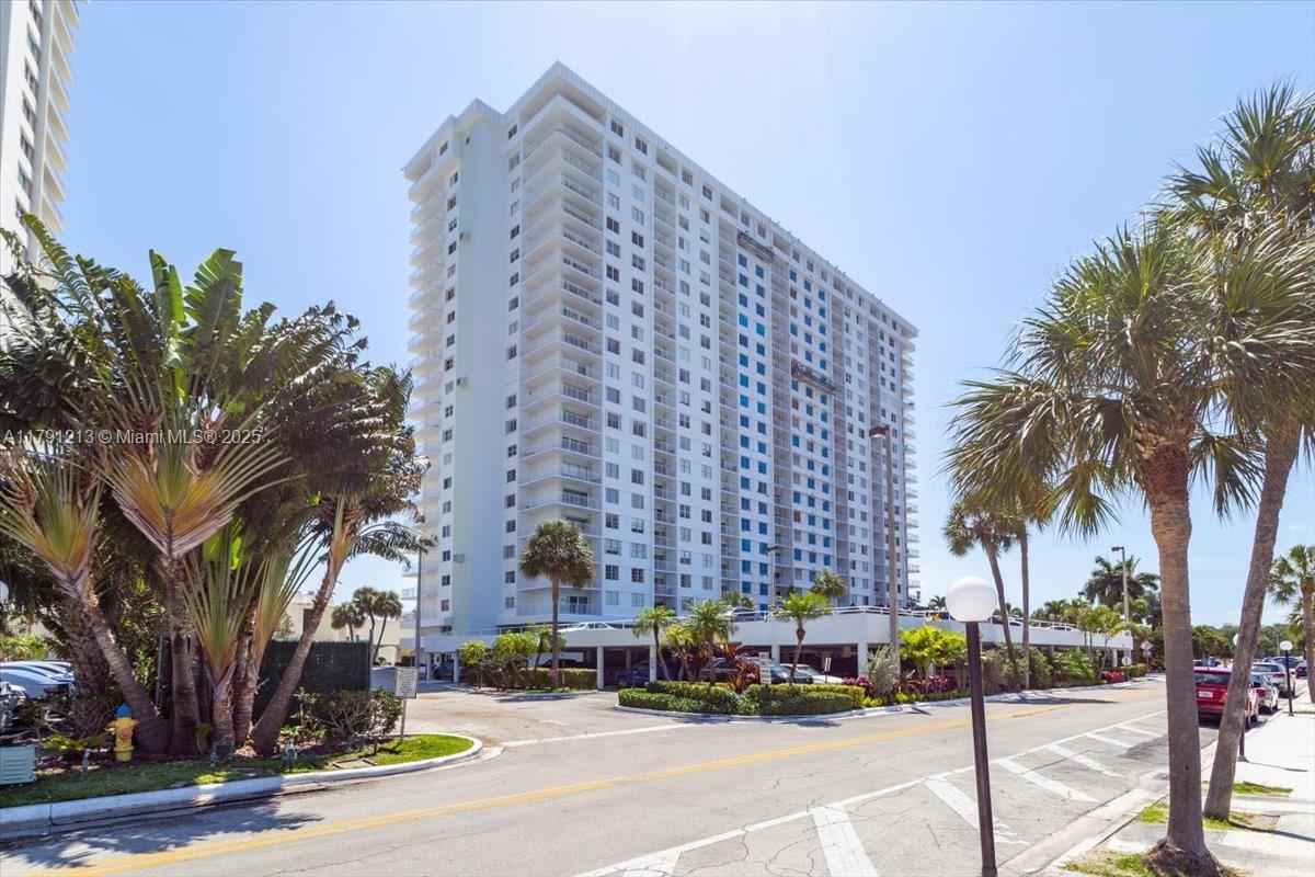 500 Bayview Dr #527 Sunny Isles Beach, FL 33160 500 Bayview Dr #527 Sunny Isles Beach, FL 33160
