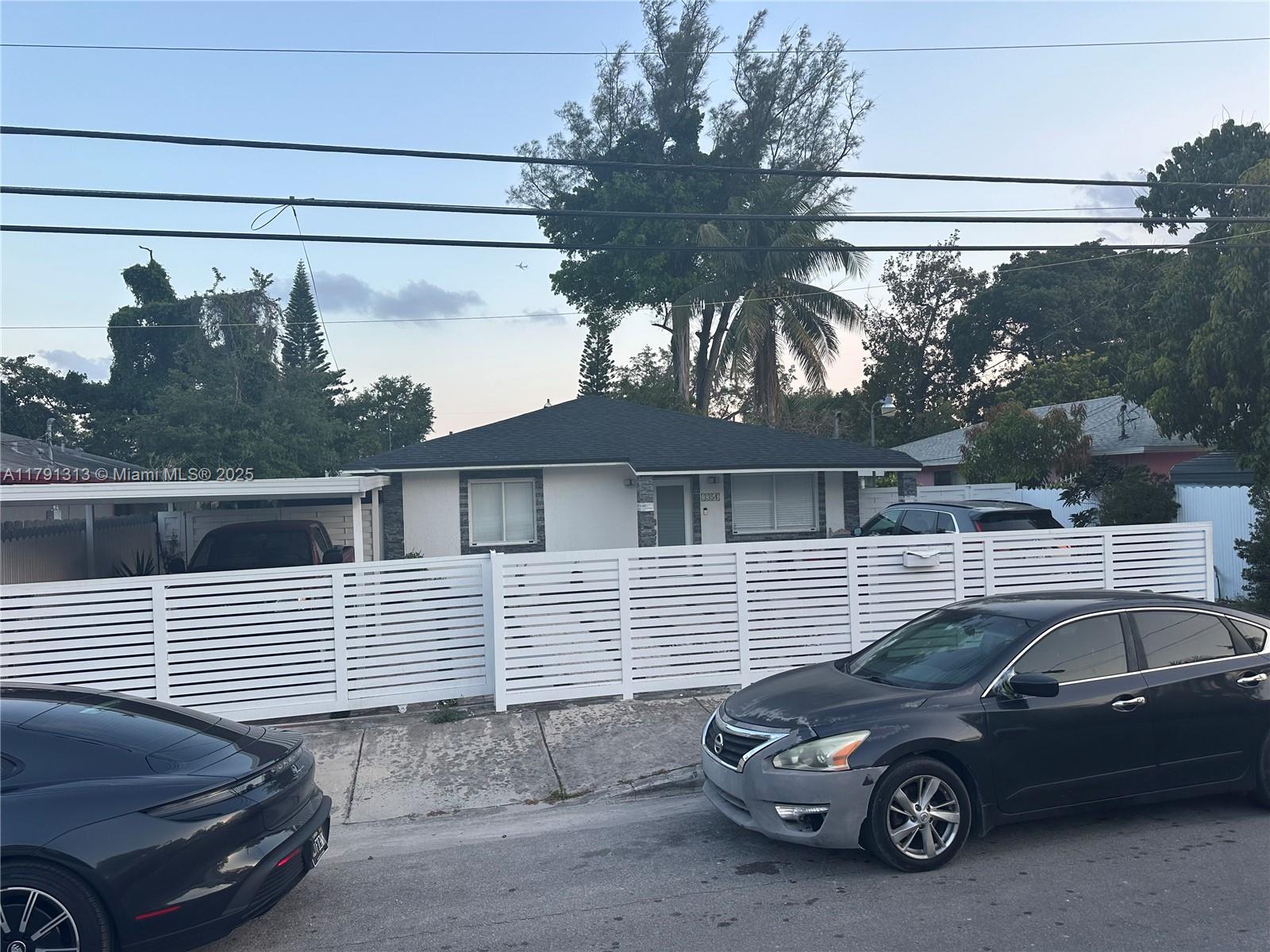 3354 NW 50th St,Miami, FL 33142