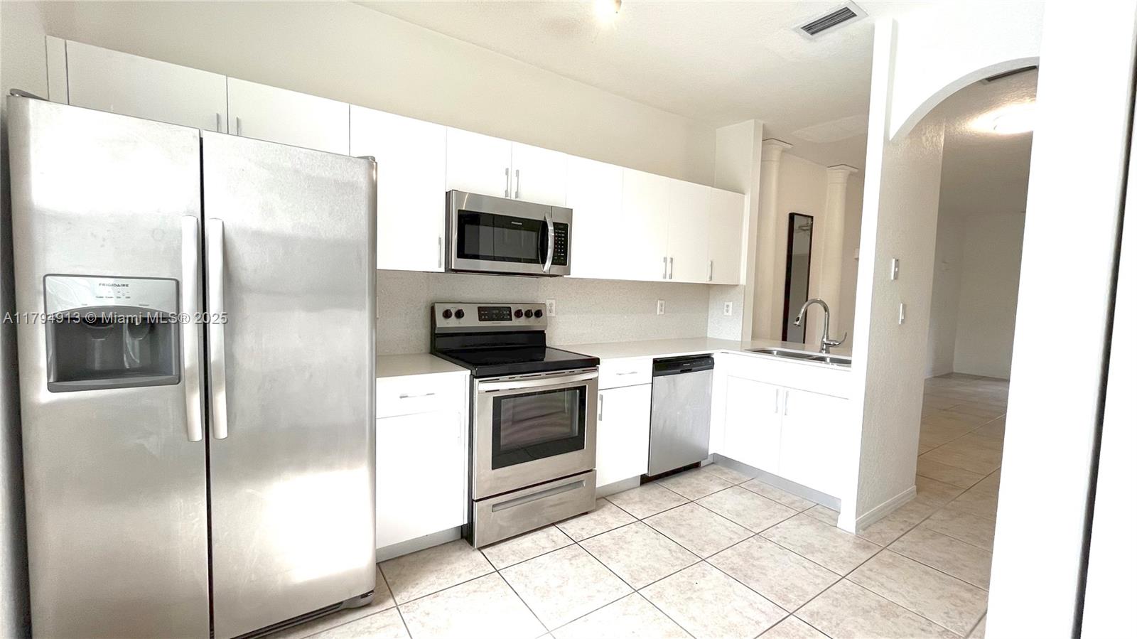 5600 NW 114th Pl #207