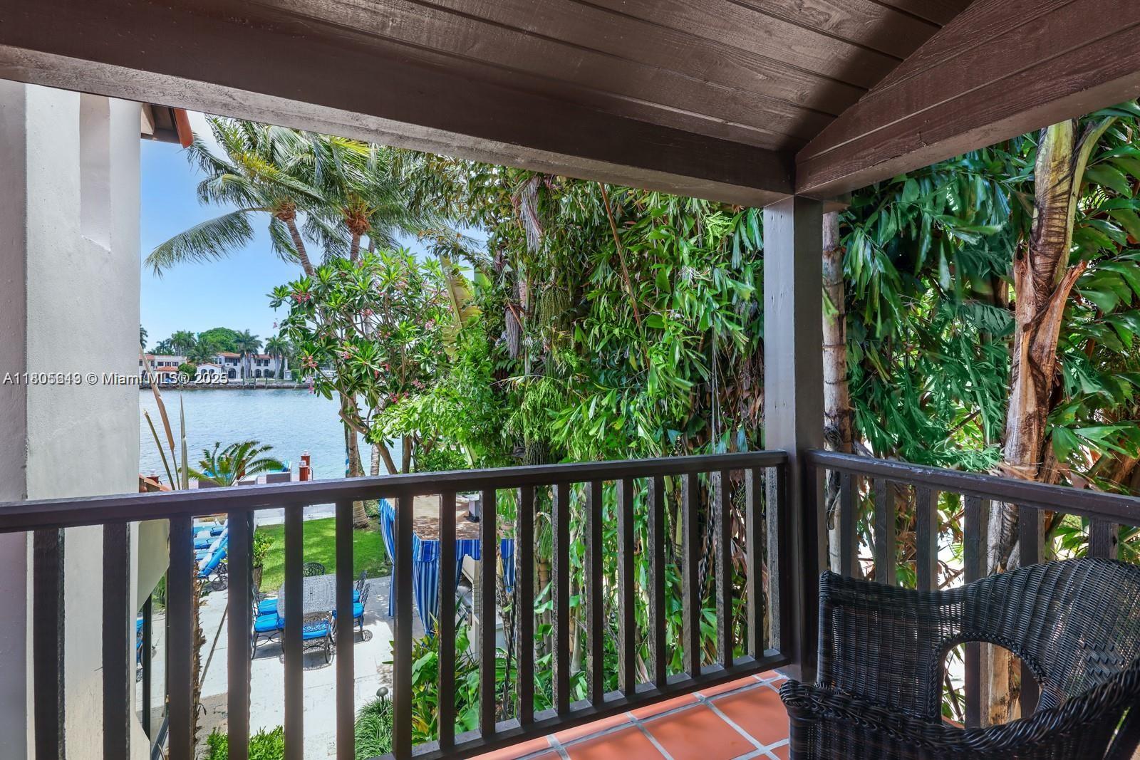 56 S Hibiscus Dr Miami Beach, FL 33139 56 S Hibiscus Dr Miami Beach, FL 33139