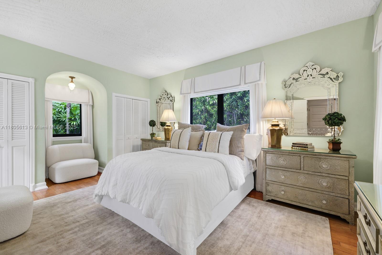 56 S Hibiscus Dr Miami Beach, FL 33139 56 S Hibiscus Dr Miami Beach, FL 33139