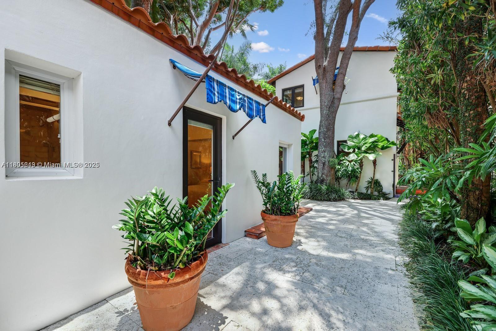 56 S Hibiscus Dr Miami Beach, FL 33139 56 S Hibiscus Dr Miami Beach, FL 33139