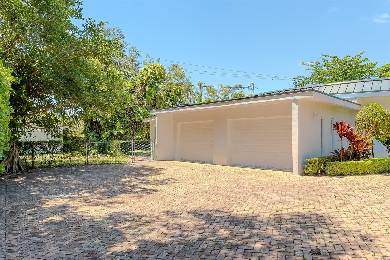 6540 SW 135th Ter Pinecrest, FL 33156