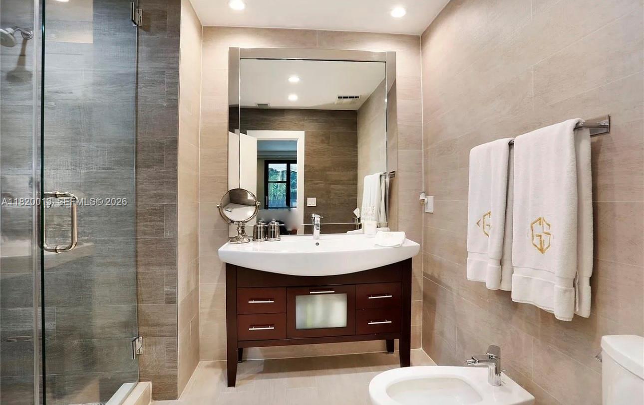 6611 Leonardo St Coral Gables, FL 33146