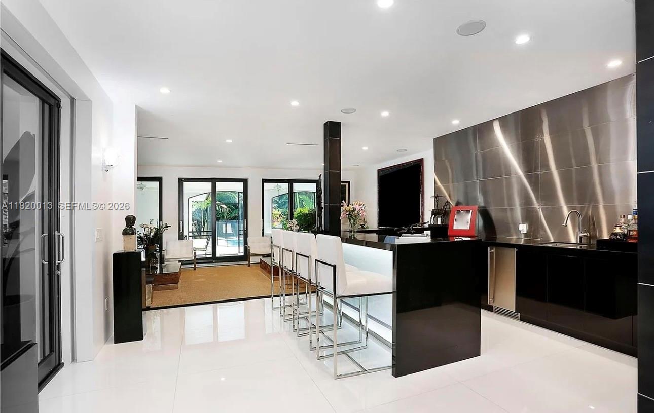 6611 Leonardo St Coral Gables, FL 33146