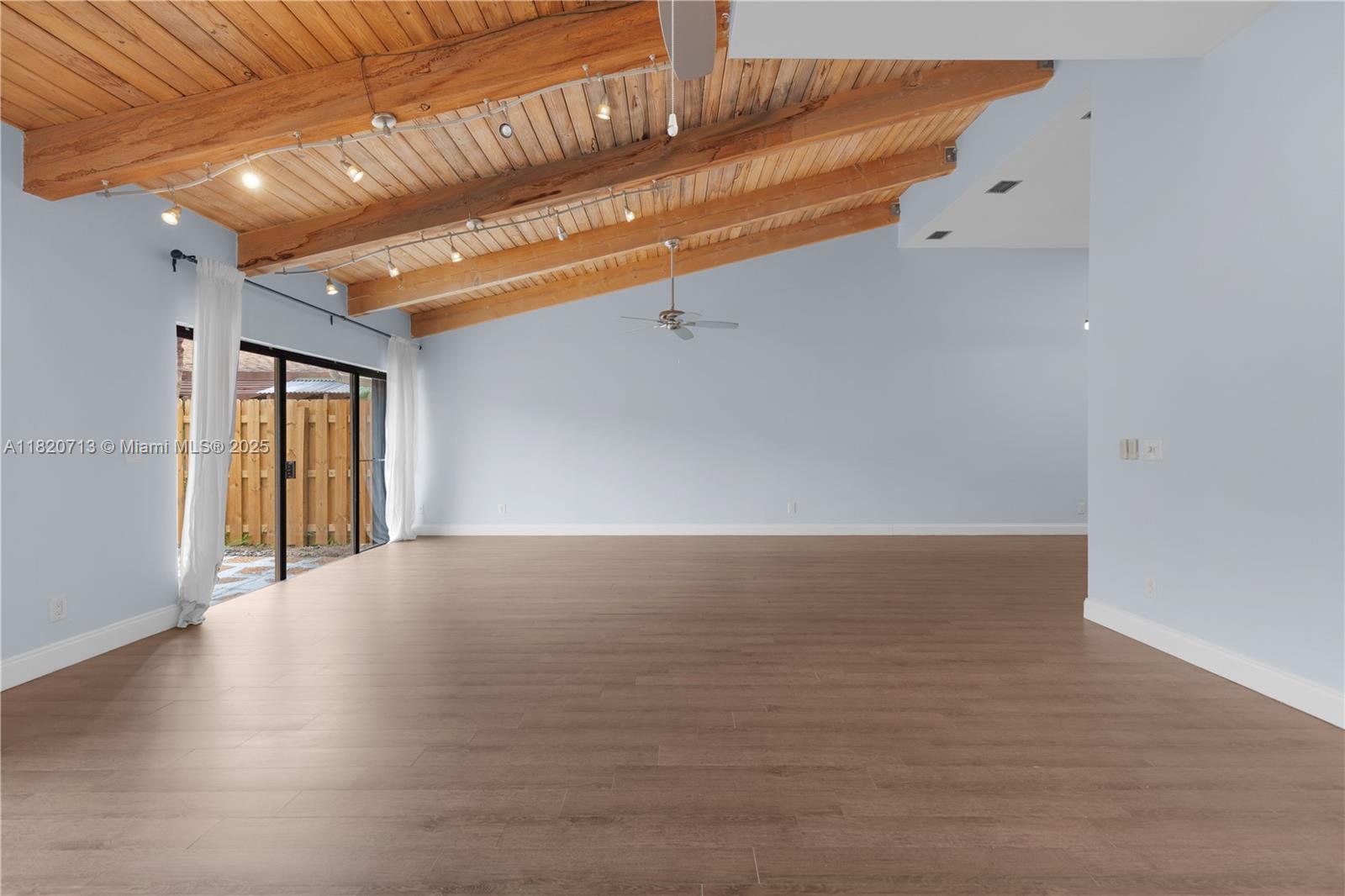 2627 S Parkview Dr #2627,Hallandale Beach, FL 33009