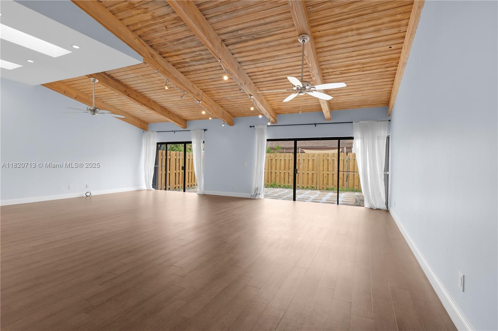 2627 S Parkview Dr #2627,Hallandale Beach, FL 33009