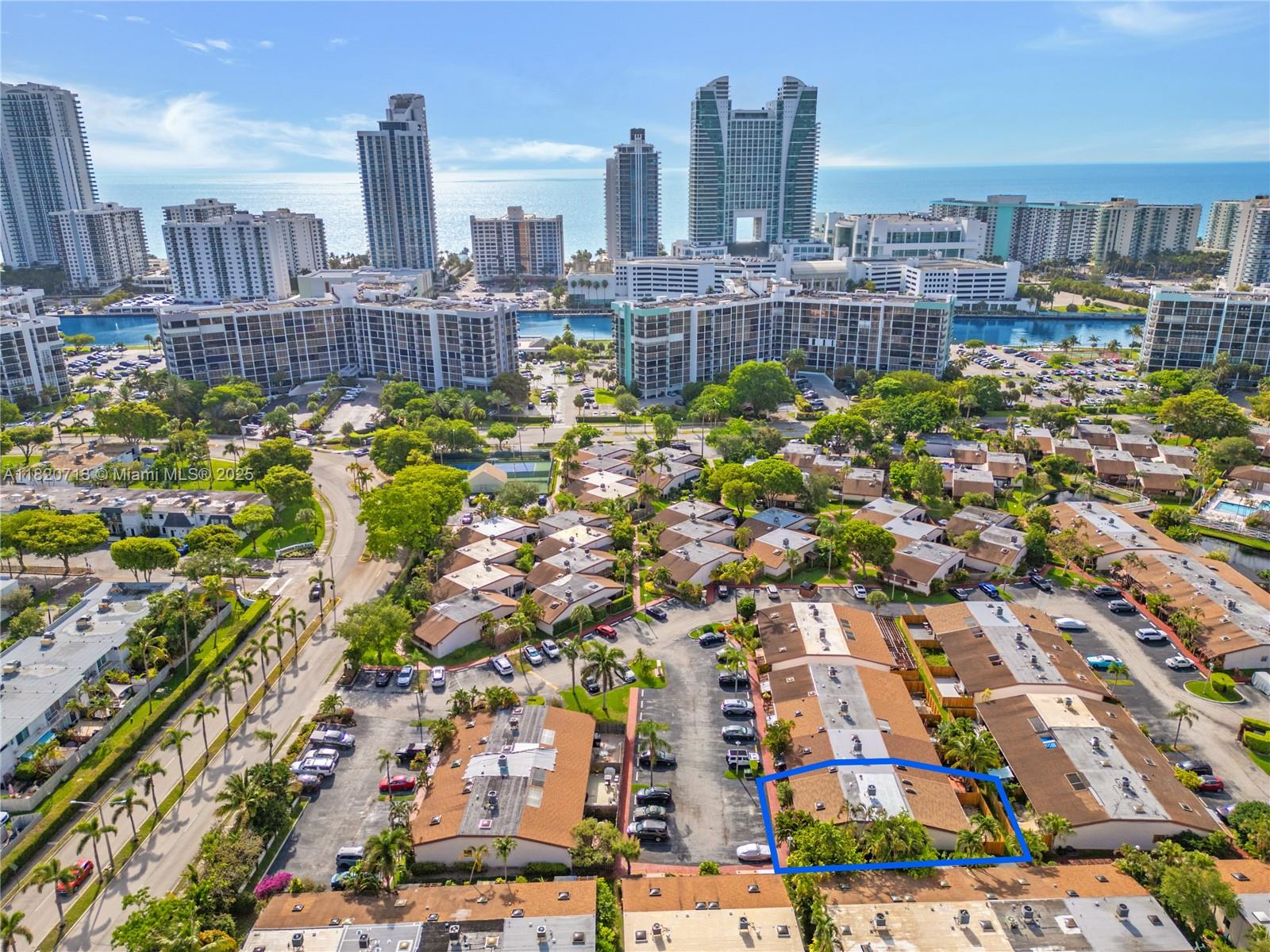 2627 S Parkview Dr #2627,Hallandale Beach, FL 33009