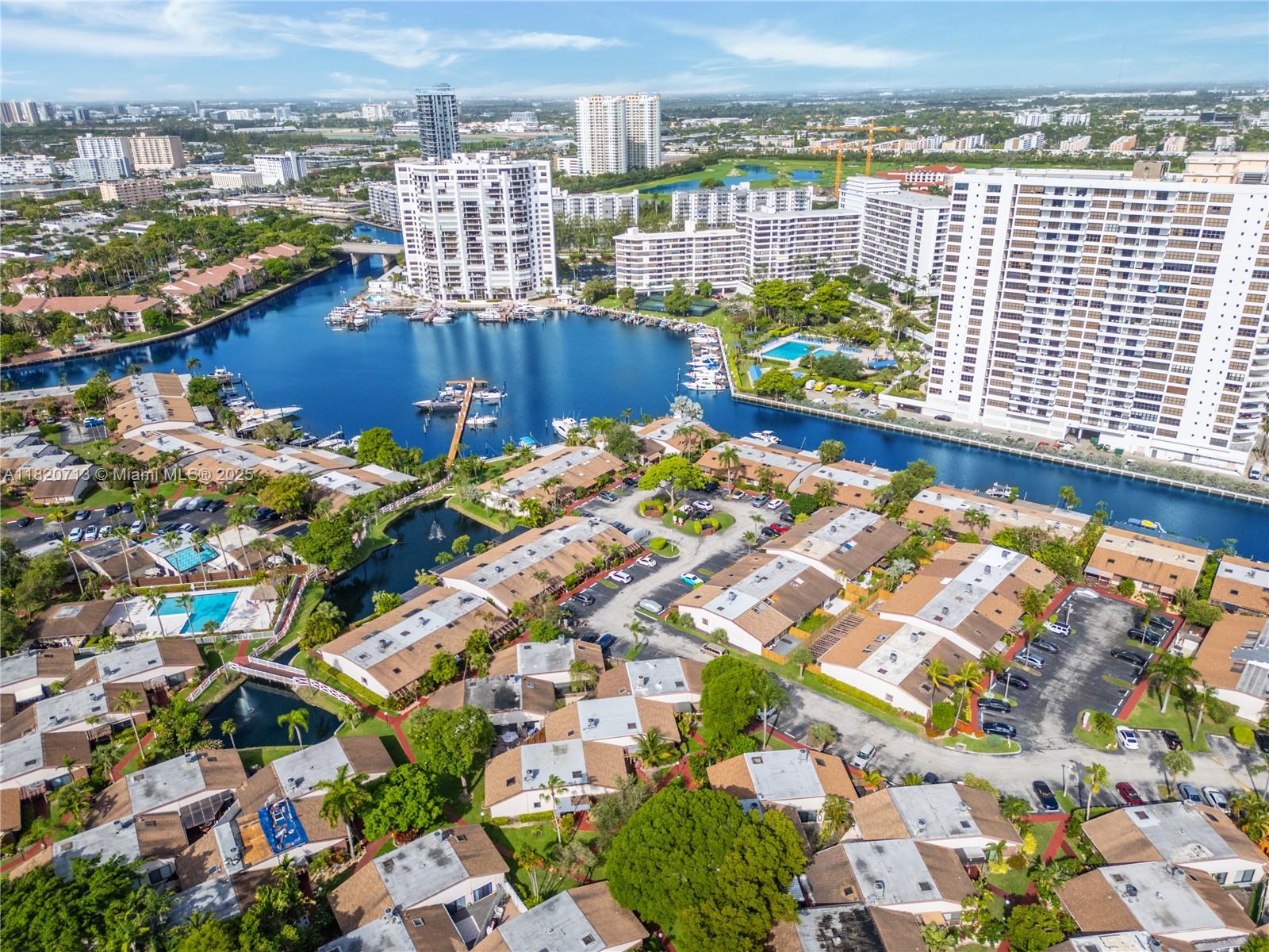 2627 S Parkview Dr #2627,Hallandale Beach, FL 33009