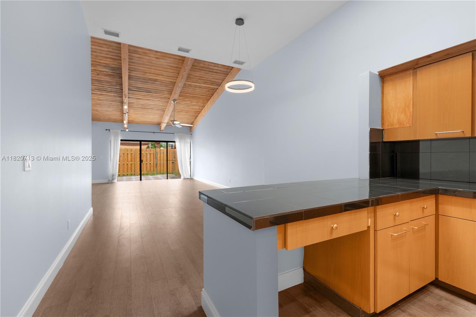 2627 S Parkview Dr #2627,Hallandale Beach, FL 33009