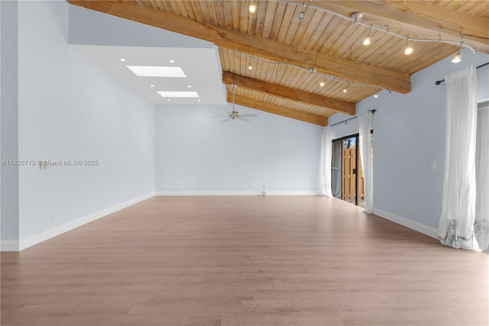 2627 S Parkview Dr #2627,Hallandale Beach, FL 33009