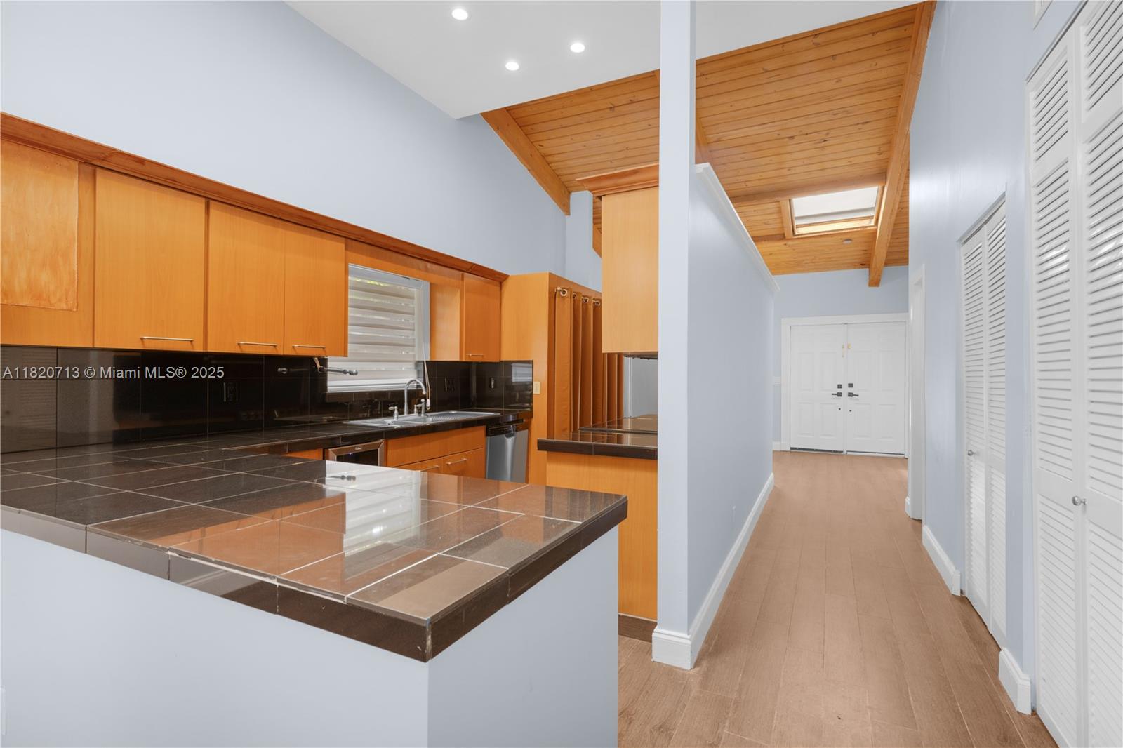 2627 S Parkview Dr #2627,Hallandale Beach, FL 33009