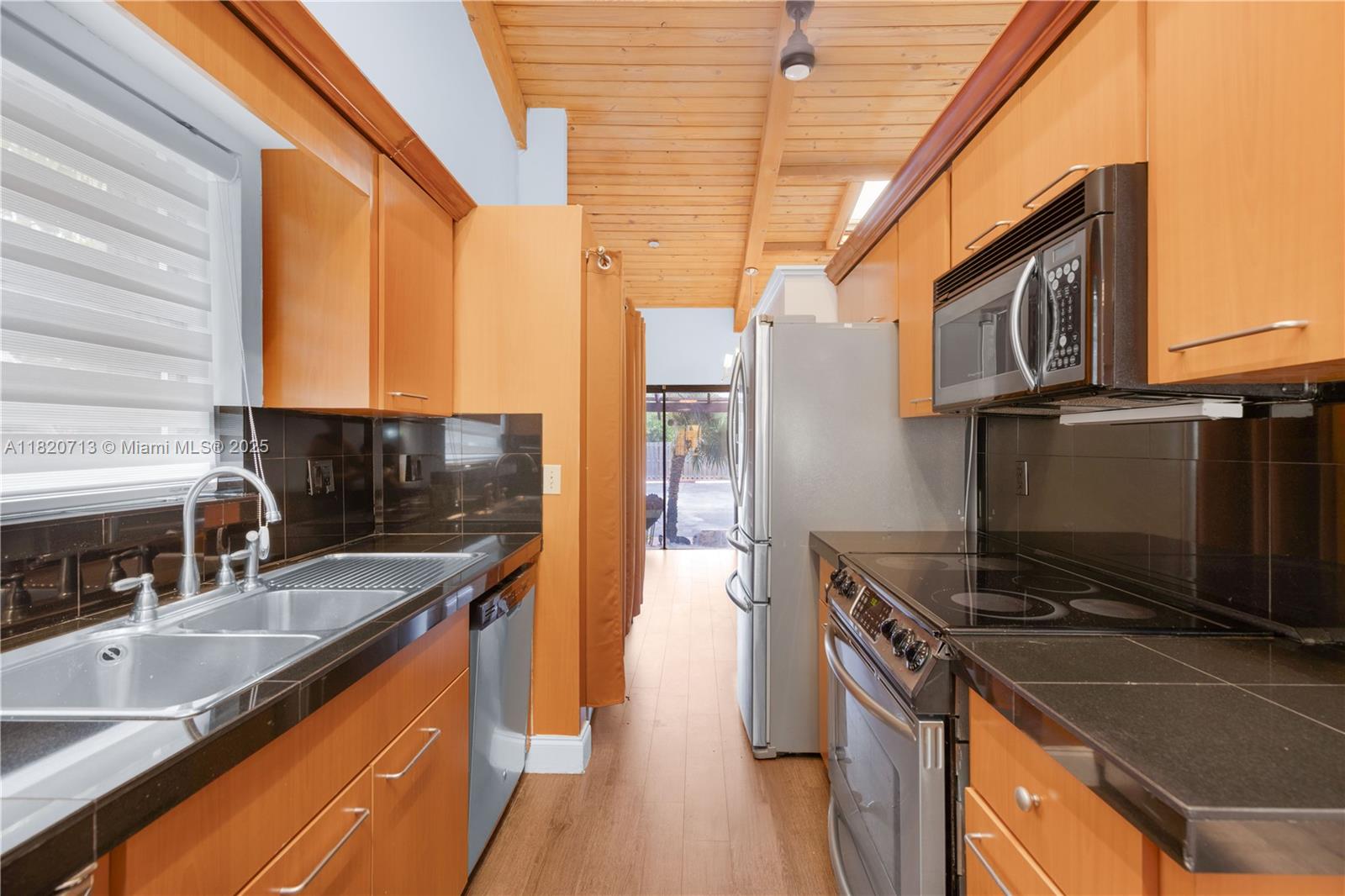 2627 S Parkview Dr #2627,Hallandale Beach, FL 33009