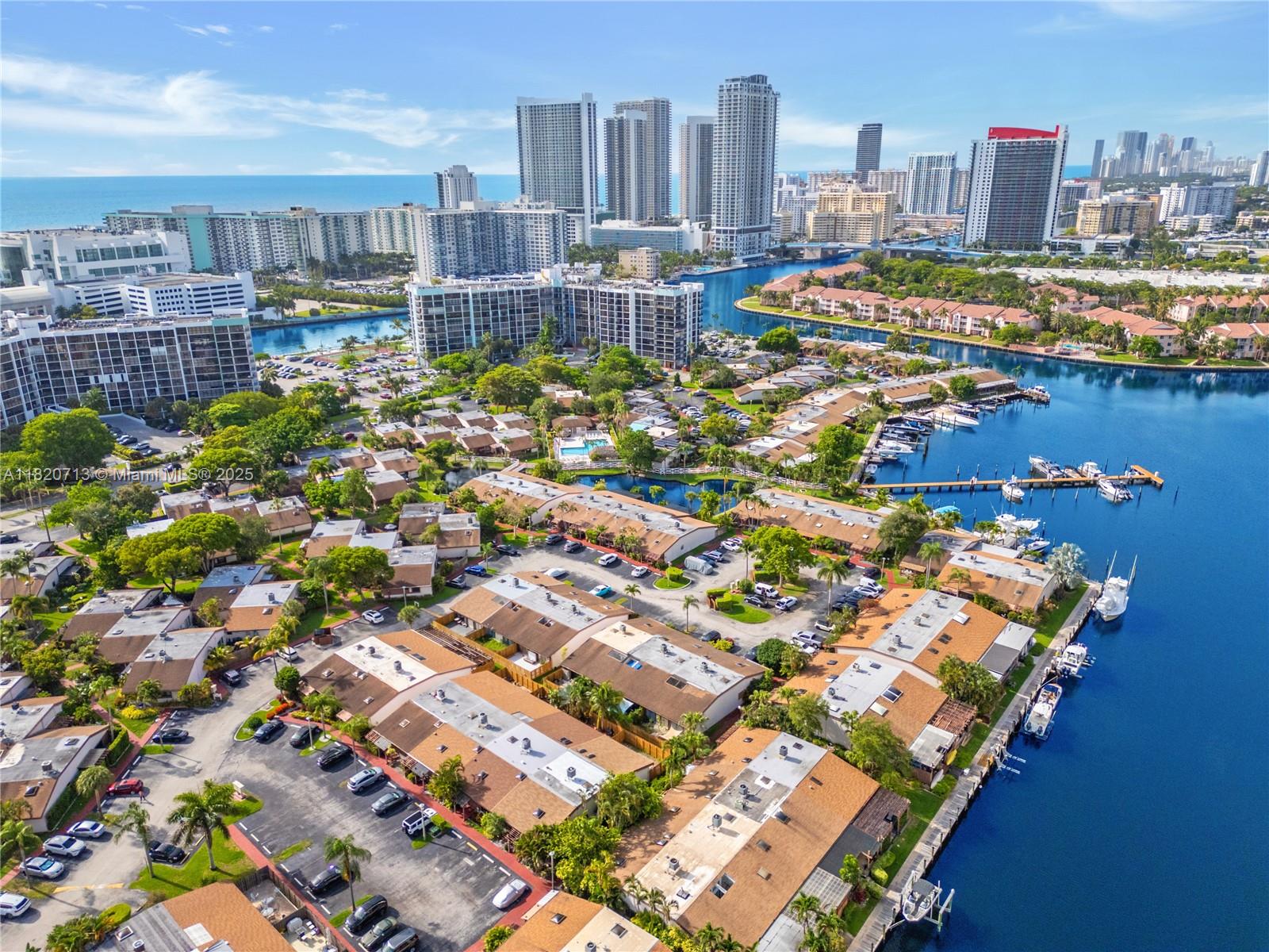 2627 S Parkview Dr #2627,Hallandale Beach, FL 33009