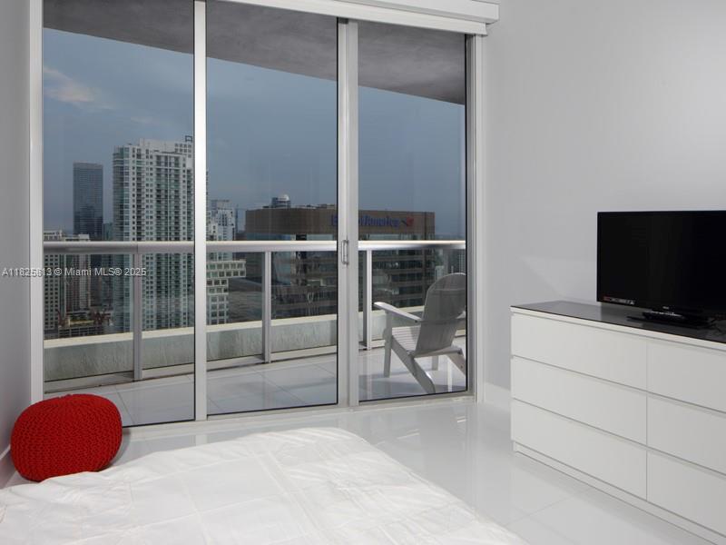 image Icon Brickell No Two9