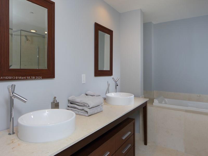 image Icon Brickell No Two11