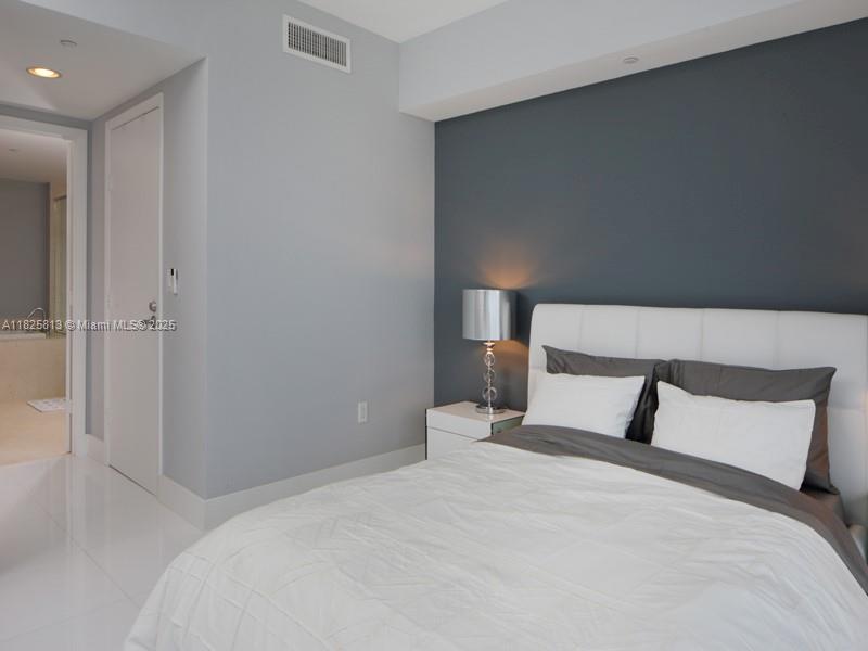 image Icon Brickell No Two15
