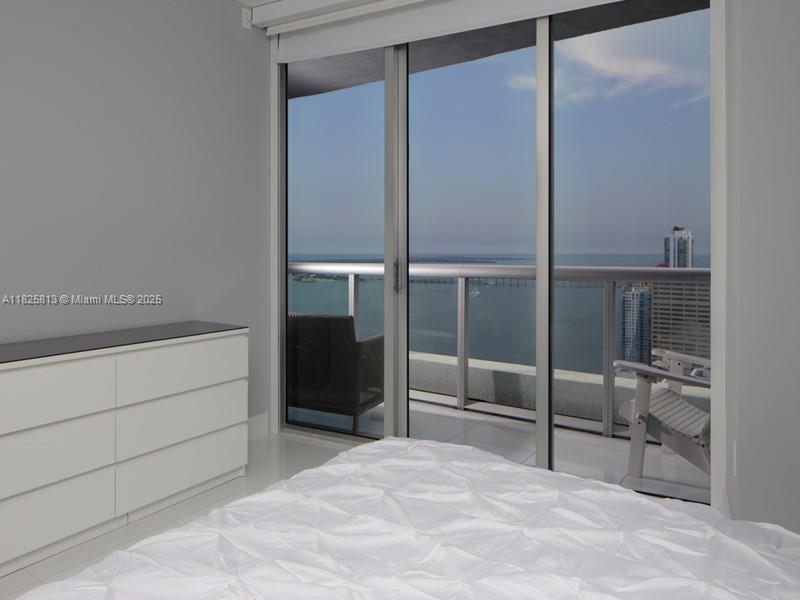 image Icon Brickell No Two18