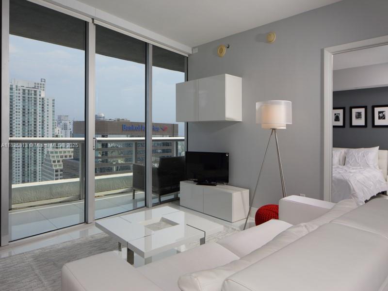 image Icon Brickell No Two3
